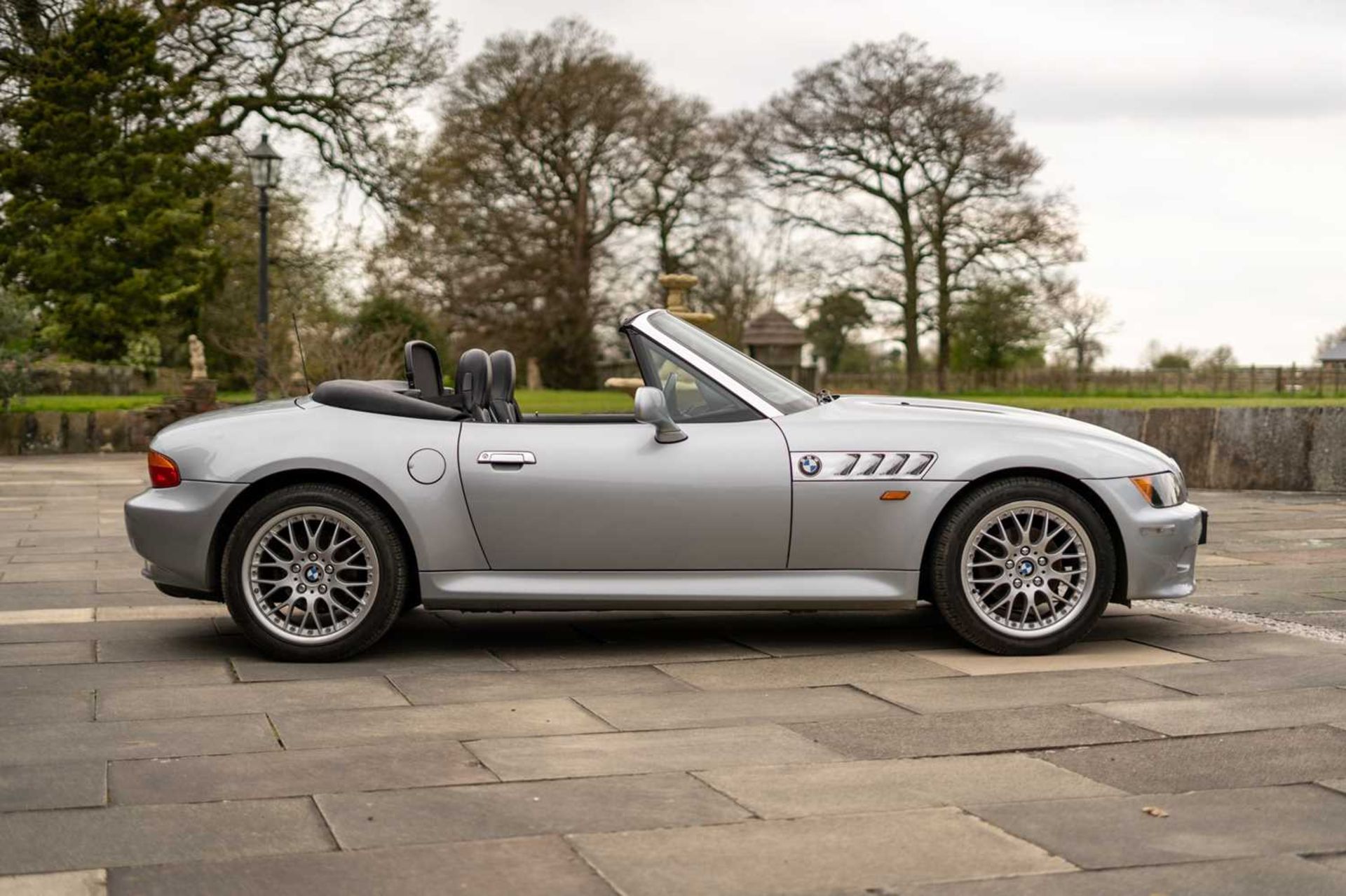 1997 BMW Z3 2.8 Same family ownership for 22 years, Desirable manual with 12 months MOT  - Image 11 of 66