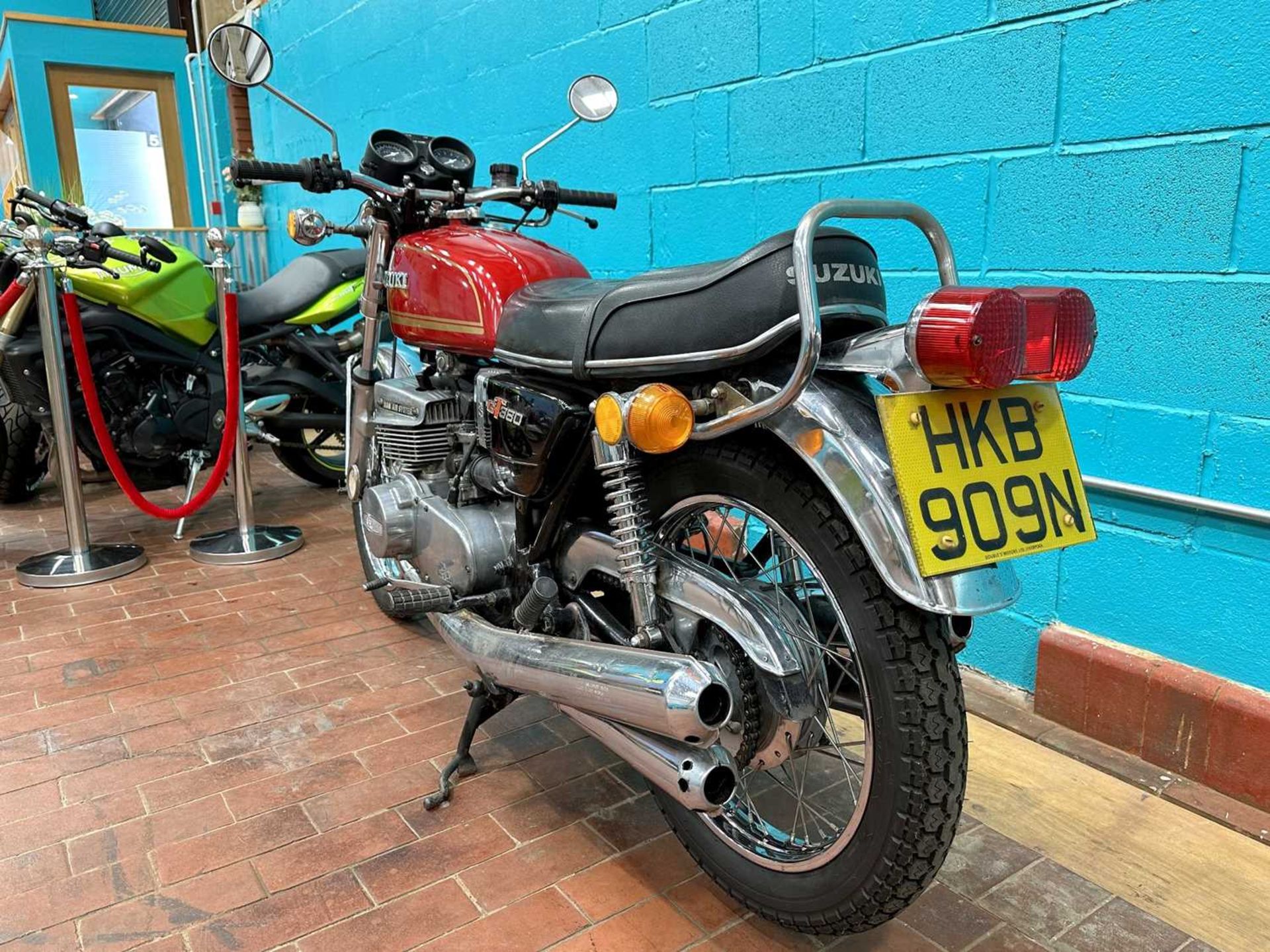 1974 Suzuki GT380 - Bild 12 aus 34