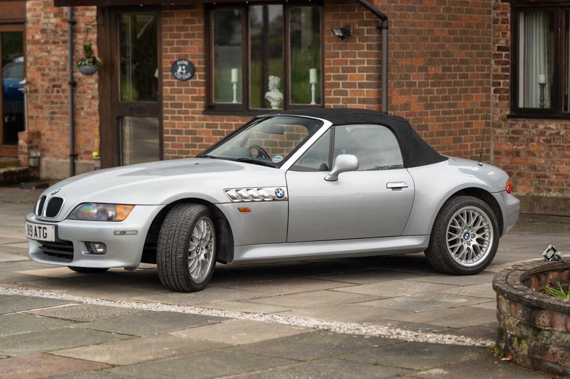 1997 BMW Z3 2.8 Same family ownership for 22 years, Desirable manual with 12 months MOT  - Image 5 of 66