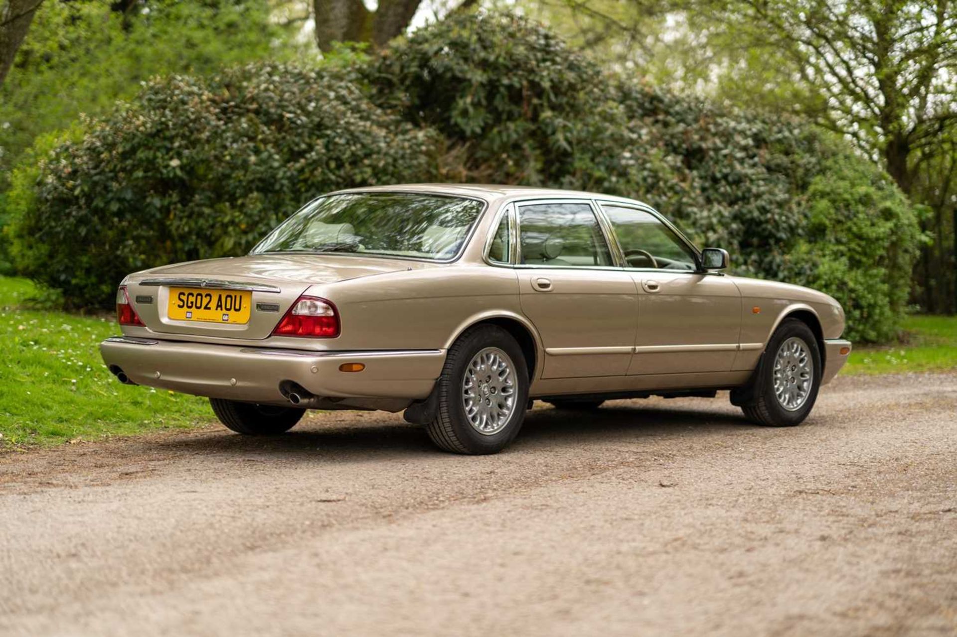 2002 Jaguar XJ Executive 3.2 Only 51,000 miles, entered by a Jaguar Drivers' Club member  - Image 10 of 61