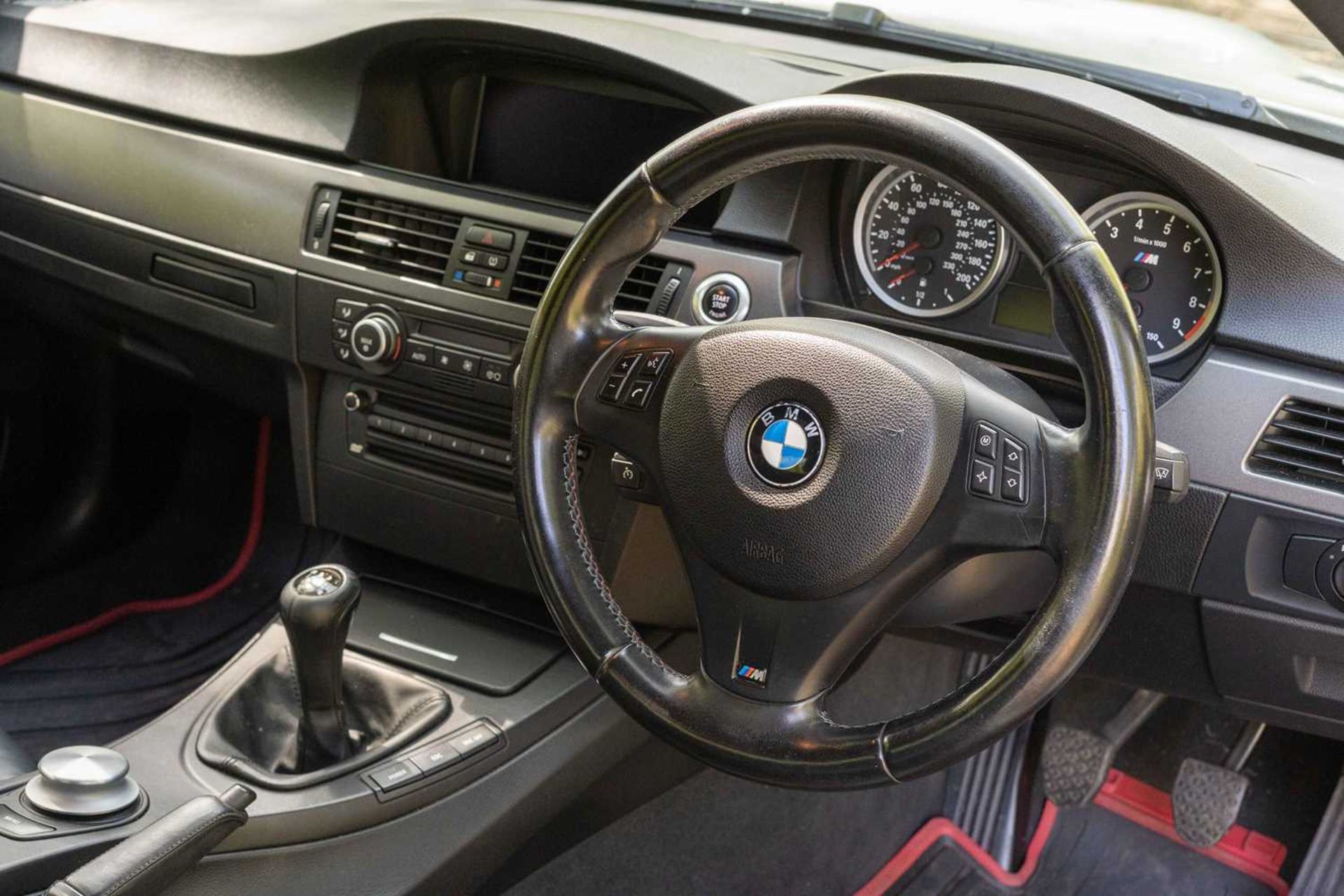 2009 BMW E92 M3  Sought after manual gearbox - Bild 47 aus 65