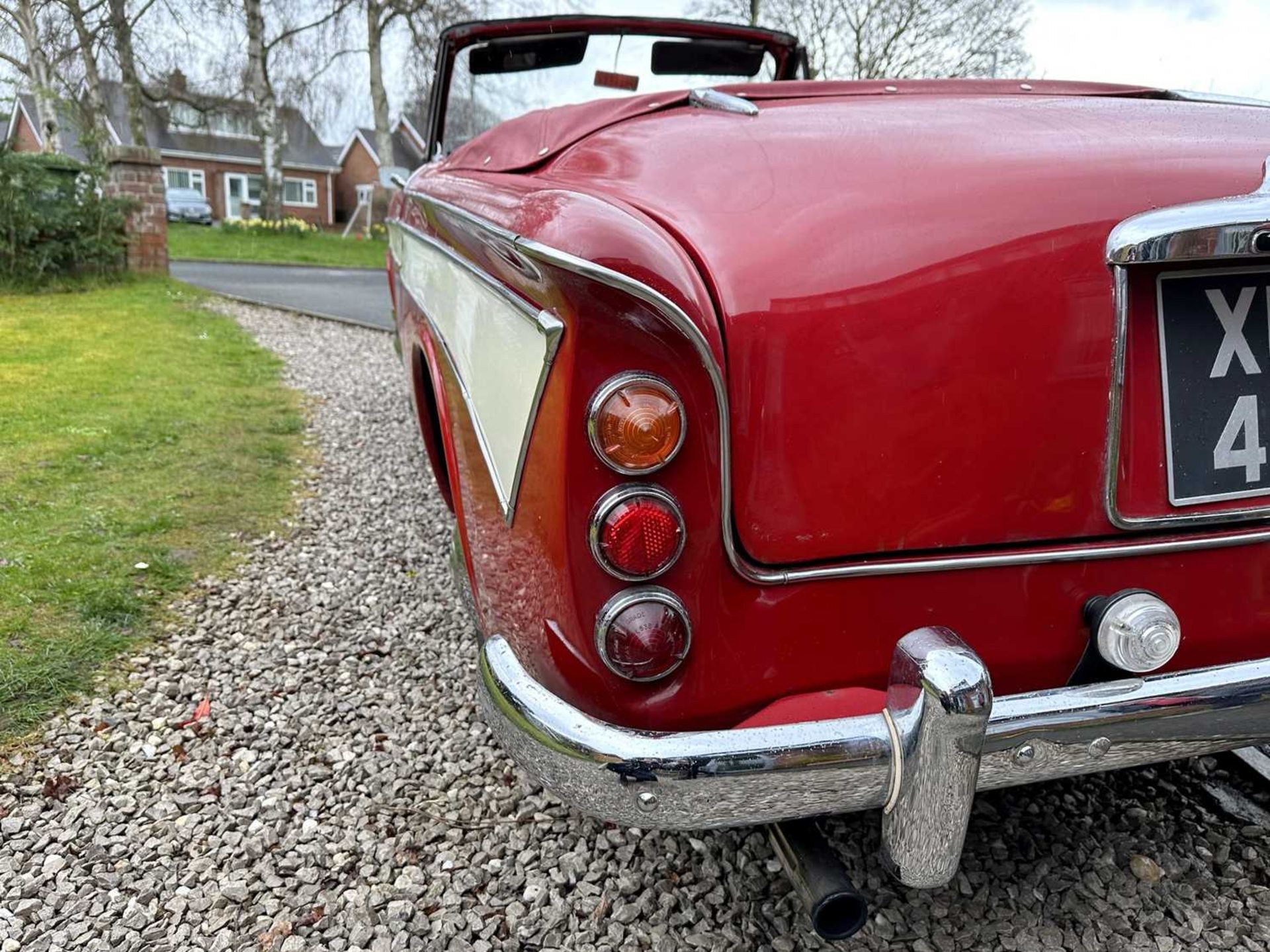 1961 Singer Gazelle Convertible Comes complete with overdrive, period radio and badge bar - Bild 92 aus 95