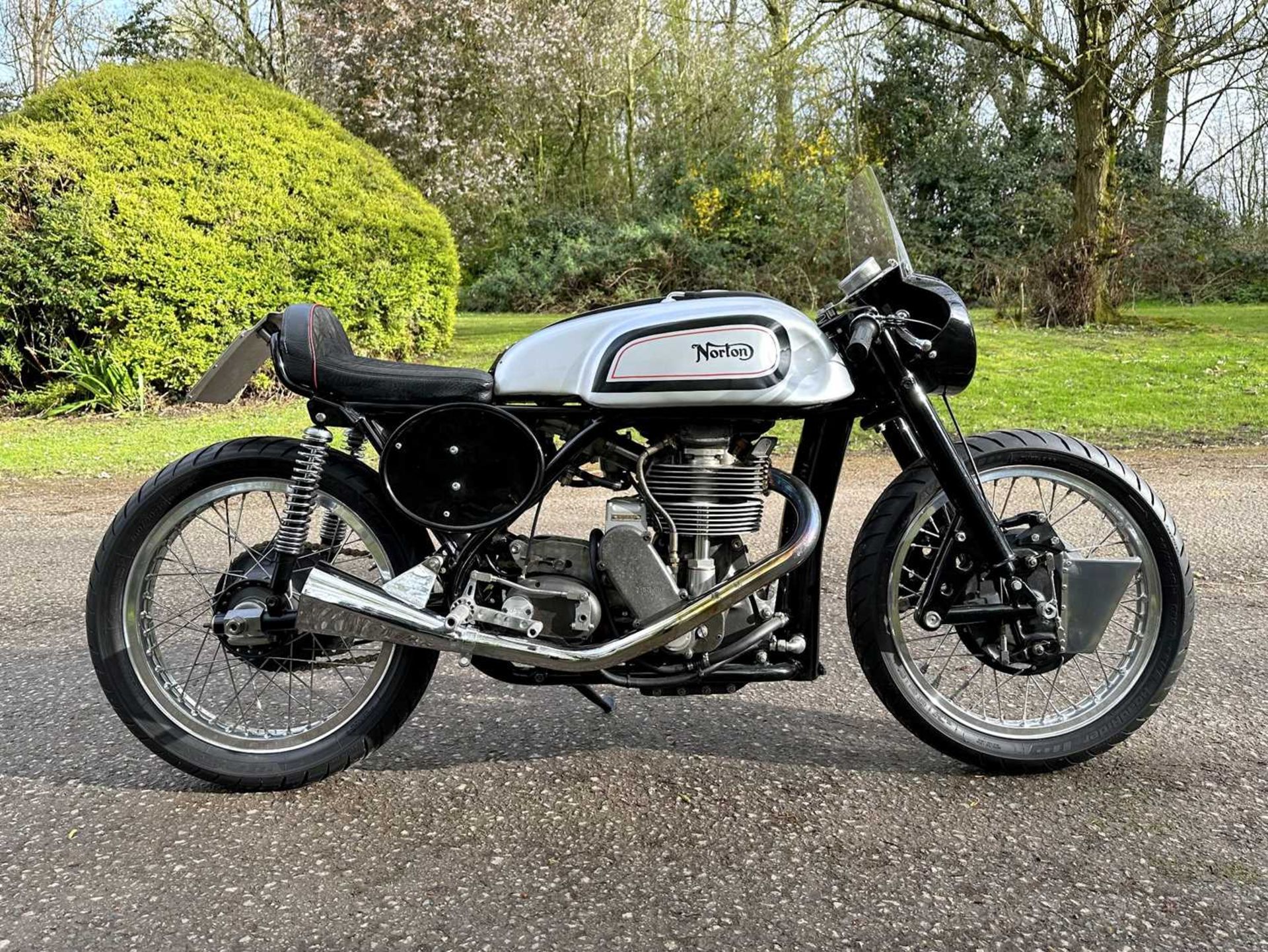 1955 Norton 30M Manx Geoff Duke Evocation