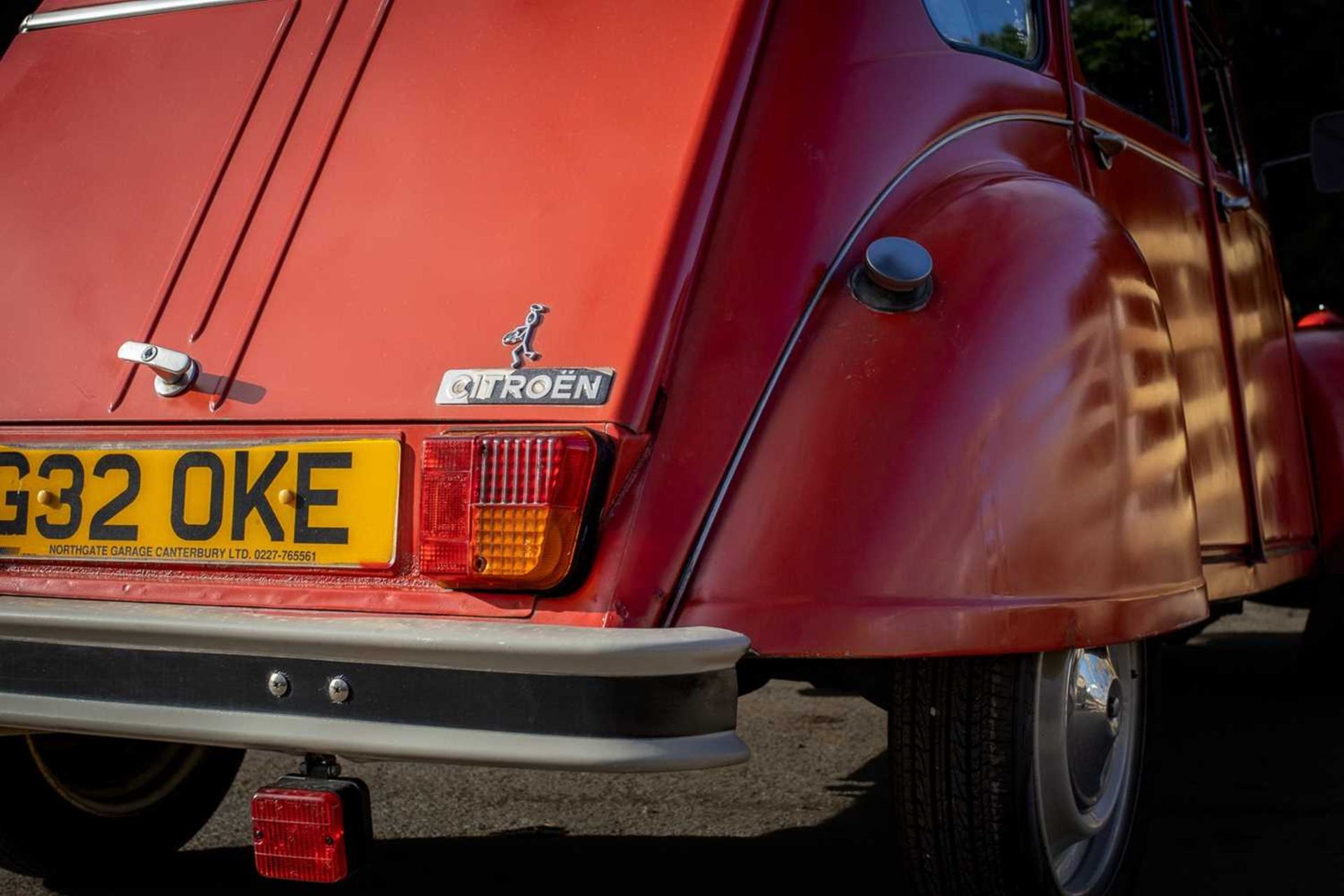 1989 Citroën 2CV6 Spécial Believed to have covered a credible 15,000 miles - Image 104 of 113