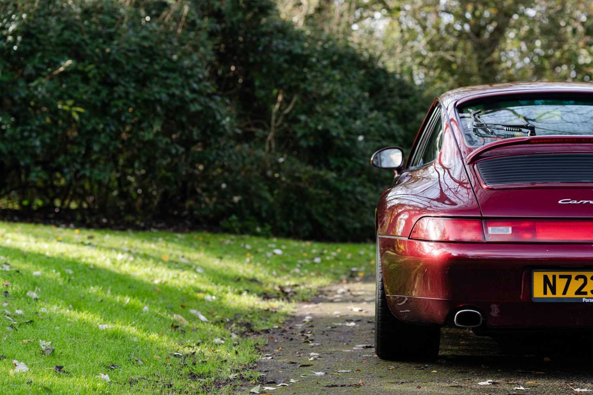 1996 Porsche 911 Carrera 4 Two-owner, 64k mile example with full service history. Rides on upgraded  - Image 8 of 64