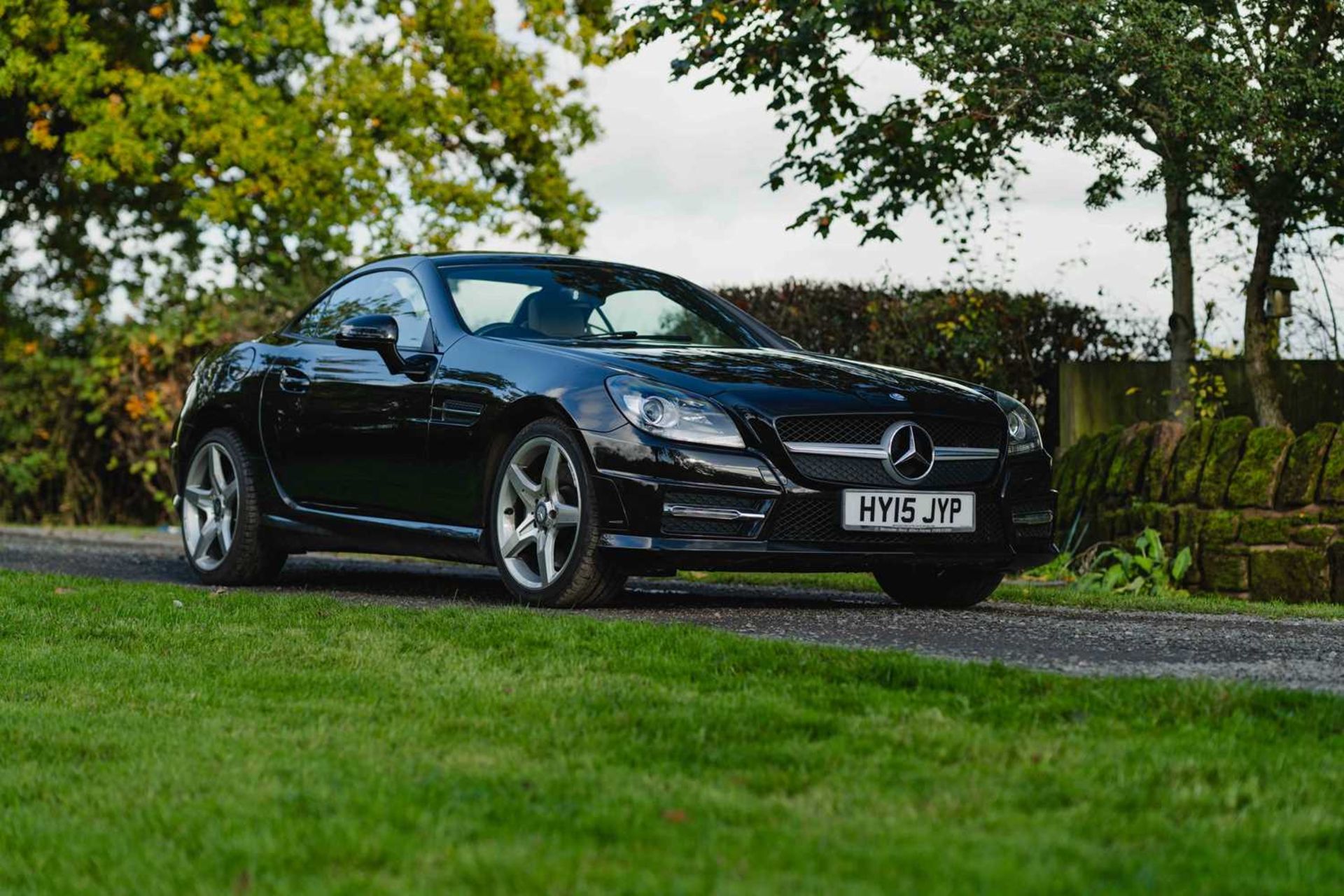 2015 Mercedes SLK200 AMG Sport A genuine two-keeper, 35,950 miles example, complemented by full serv - Image 16 of 69