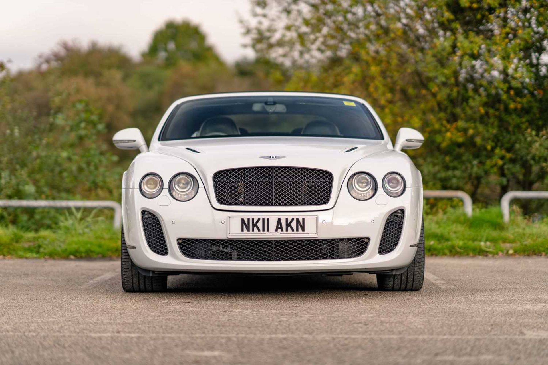 2011 Bentley GTC Supersports Finished in striking Glacier White and riding on gloss black 20” alloy  - Image 4 of 68