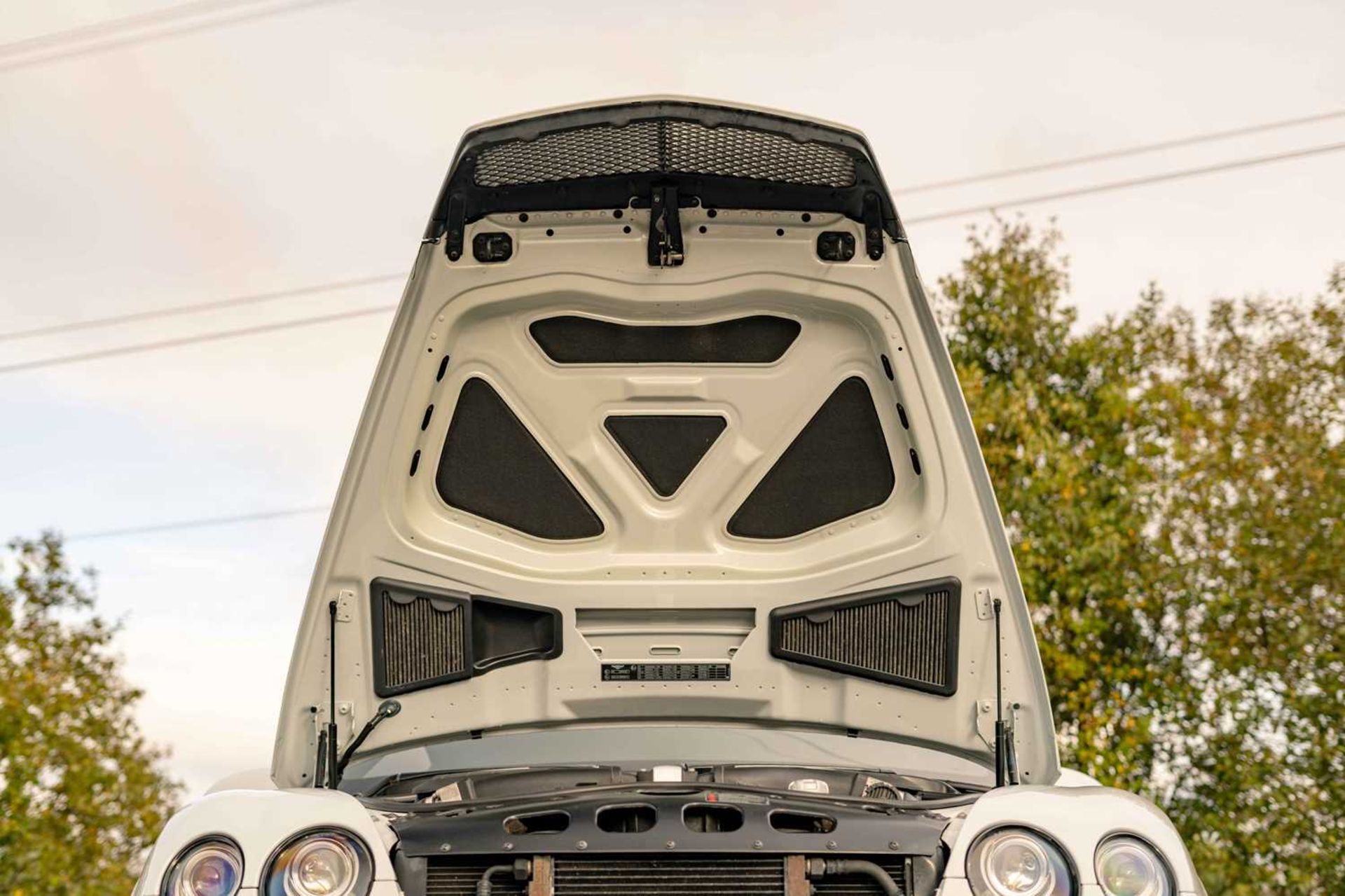 2011 Bentley GTC Supersports Finished in striking Glacier White and riding on gloss black 20” alloy  - Image 62 of 68