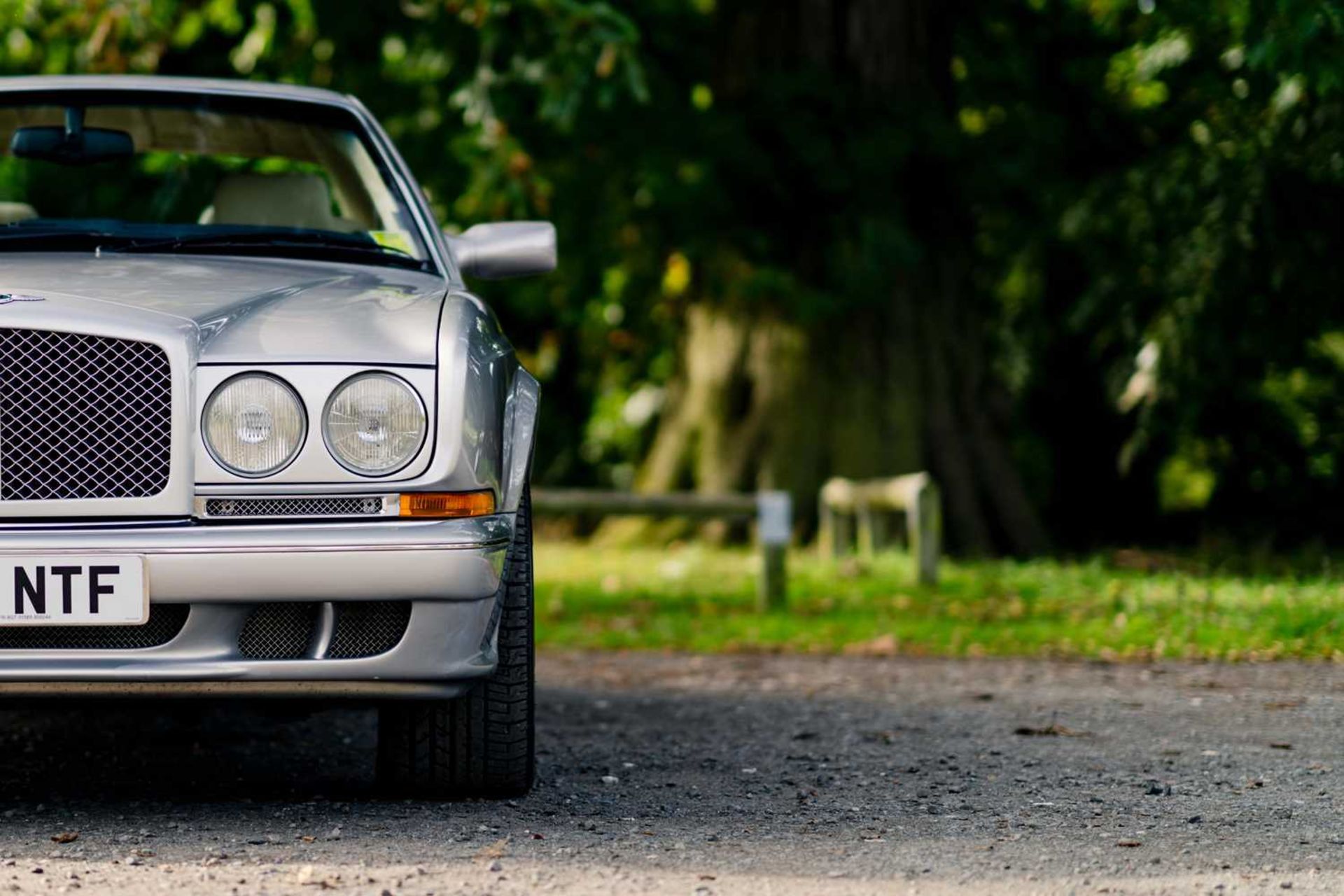 2002 Bentley Continental R Mulliner Desirable wide-body, Mulliner specification and believed to be o - Image 4 of 60