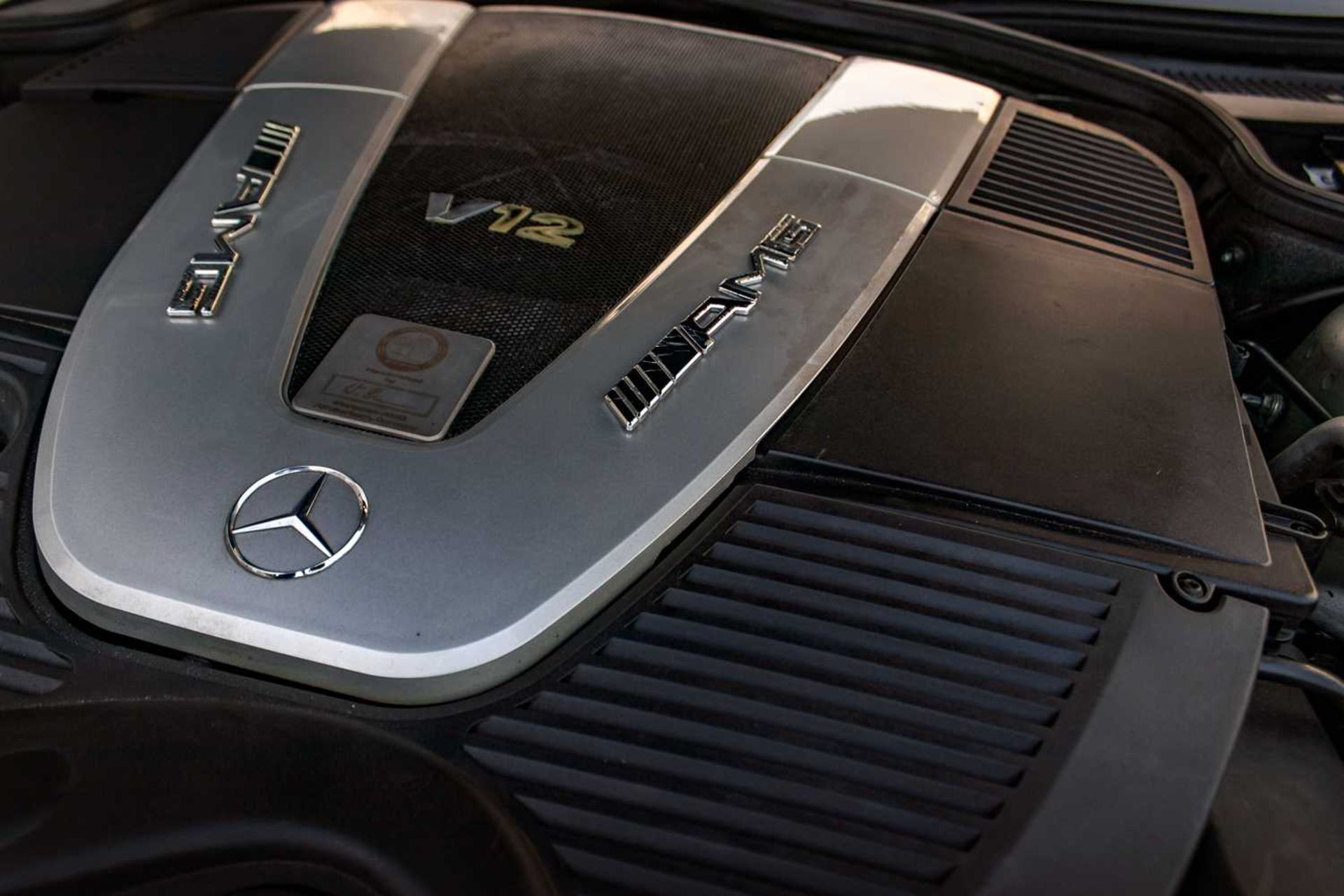 2004 Mercedes SL600 Flagship, 493bhp twin-turbo powered model  - Image 36 of 42