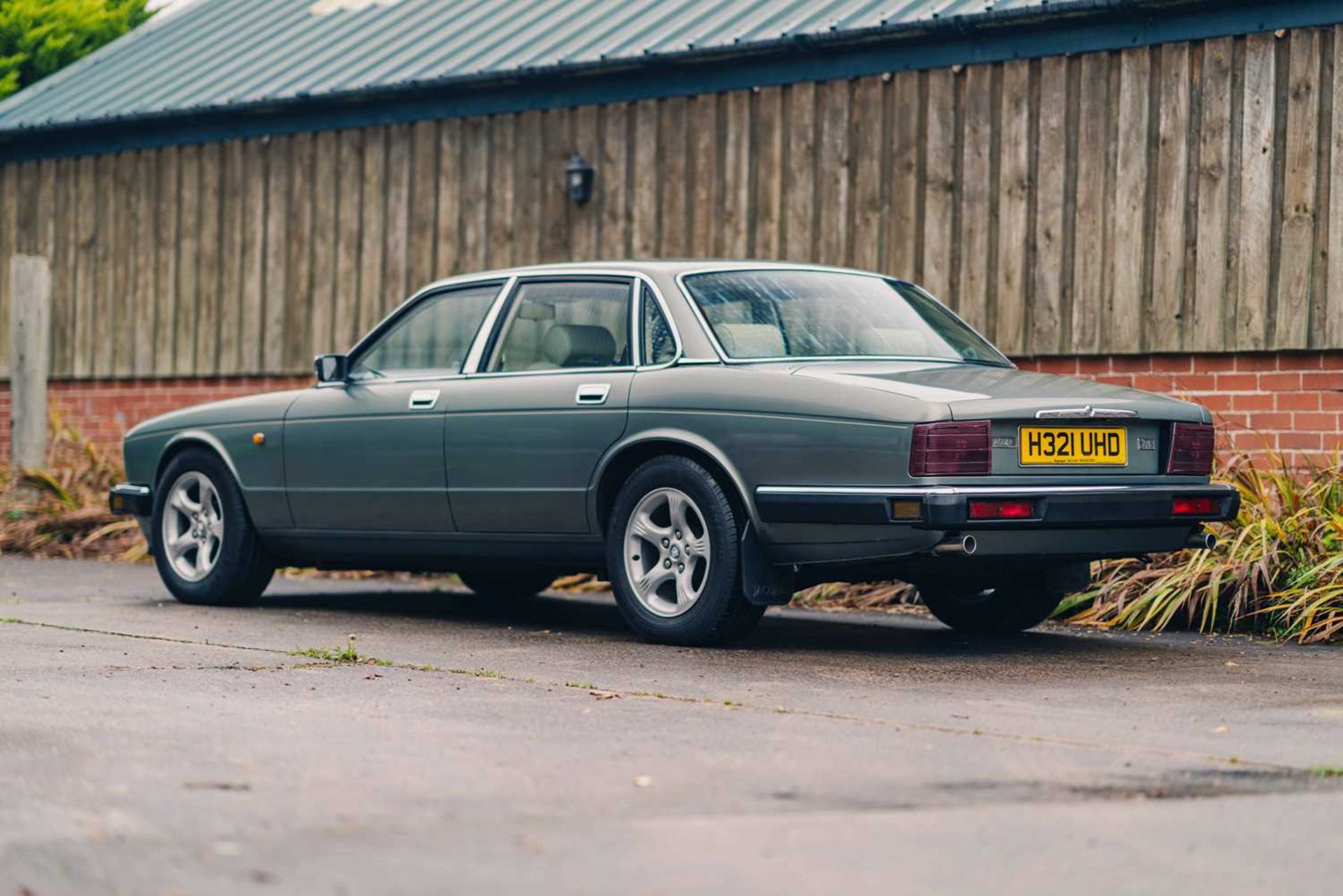 1990 Jaguar XJ40 Highly-original, timewarp example, with just 16,700 warranted miles from new - Image 6 of 70