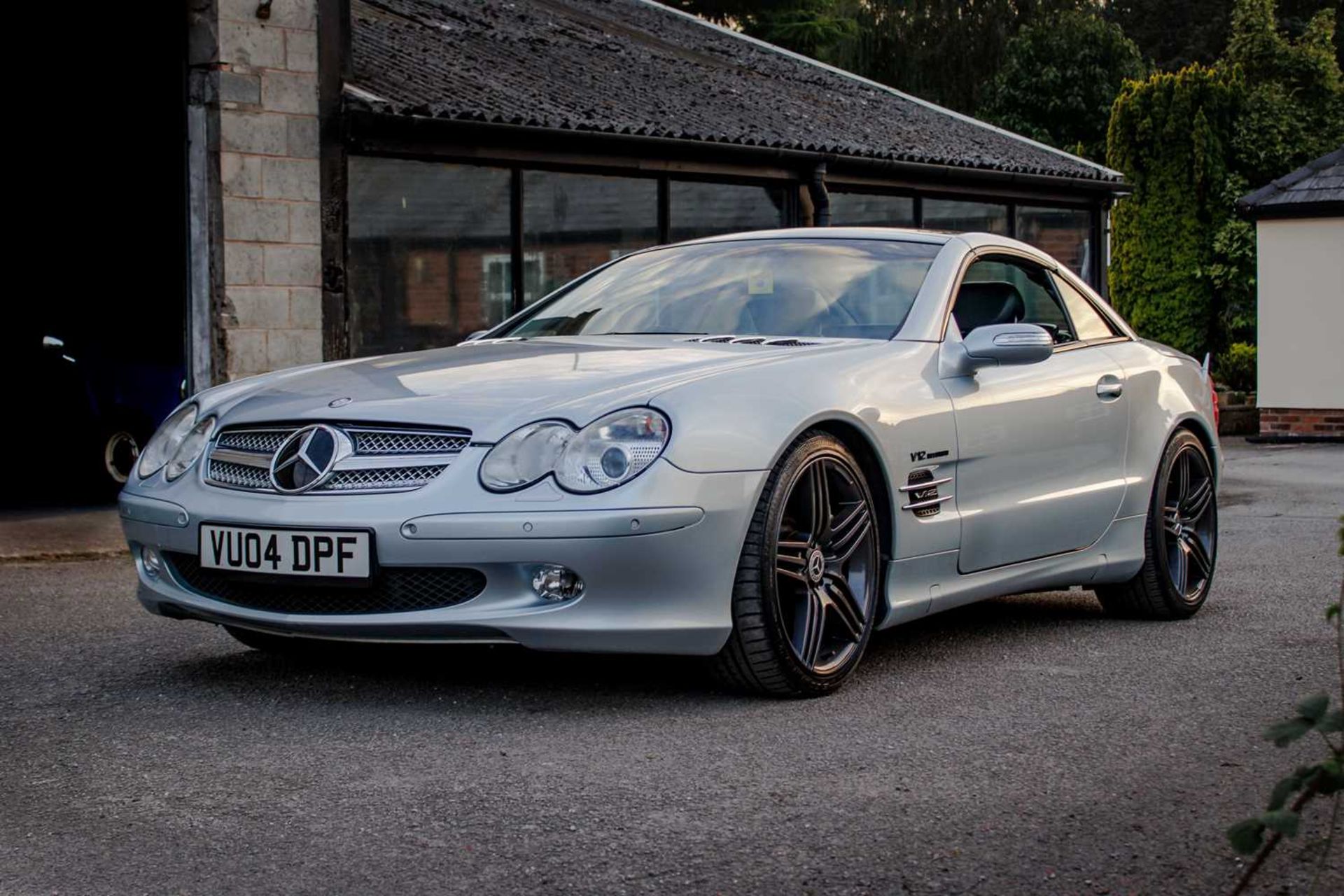 2004 Mercedes SL600 Flagship, 493bhp twin-turbo powered model  - Image 6 of 42