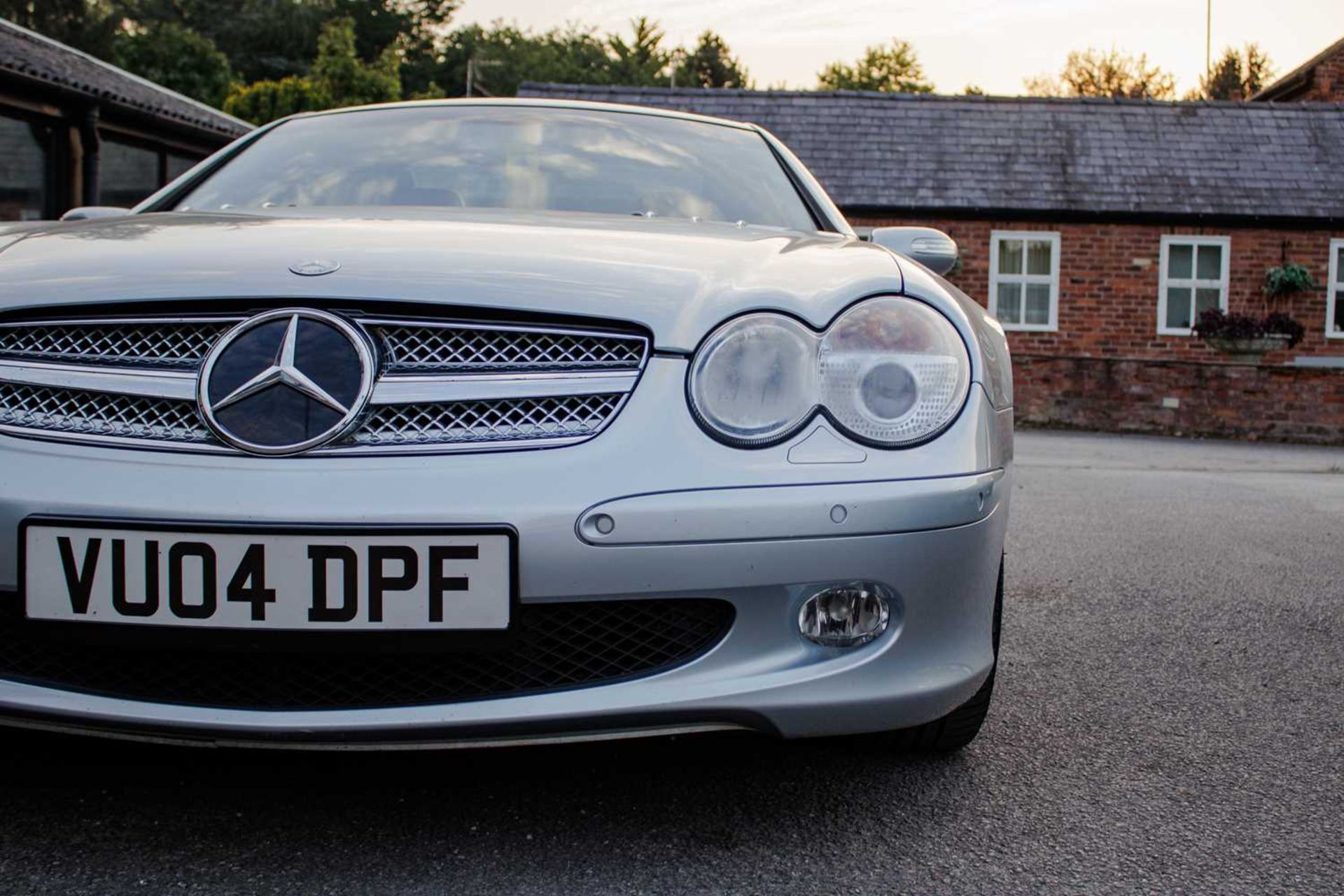 2004 Mercedes SL600 Flagship, 493bhp twin-turbo powered model  - Image 5 of 42