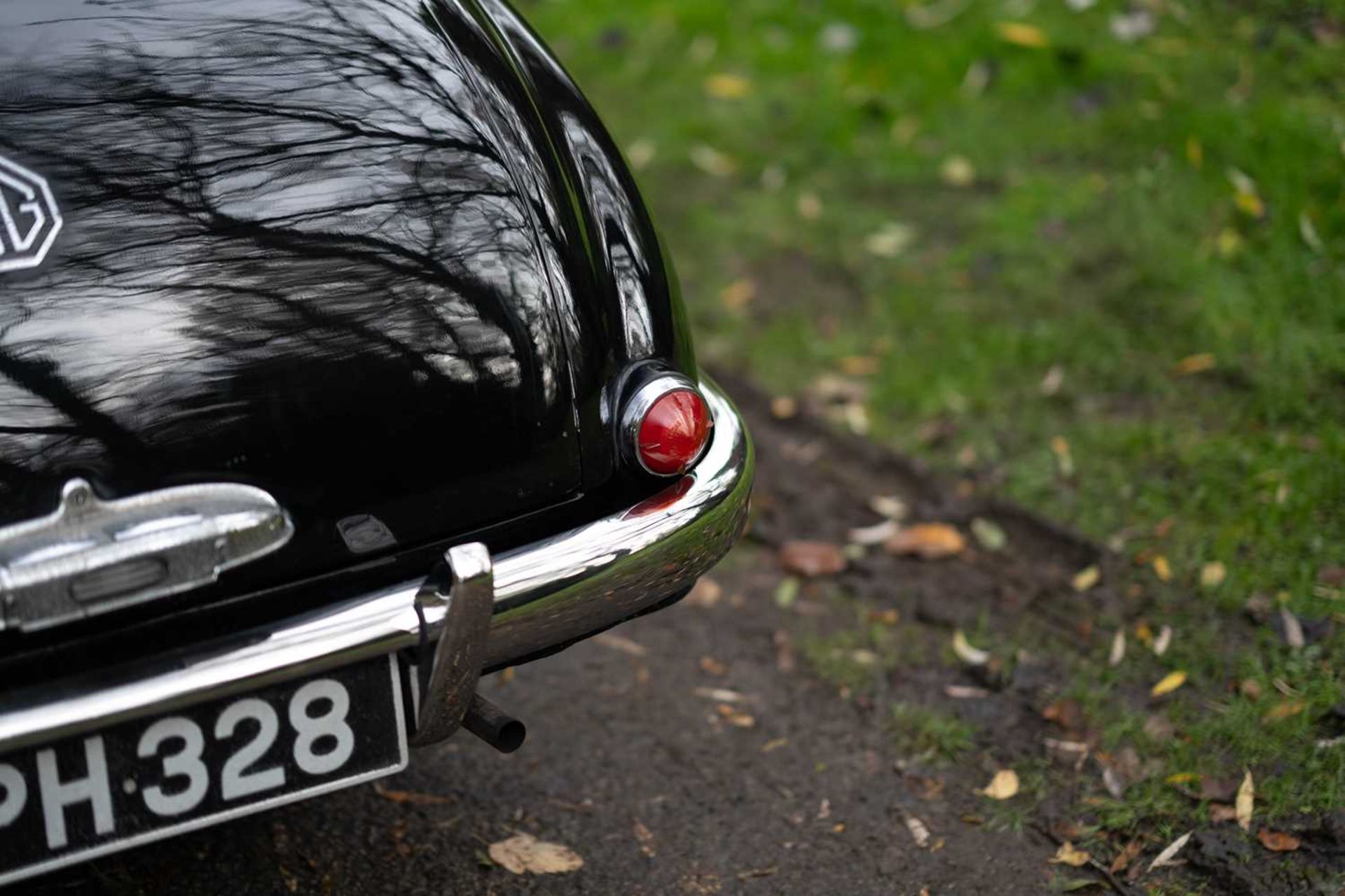 1955 MG Magnette ZA A very original-looking three owner example and subject to a recent engine refre - Image 18 of 49