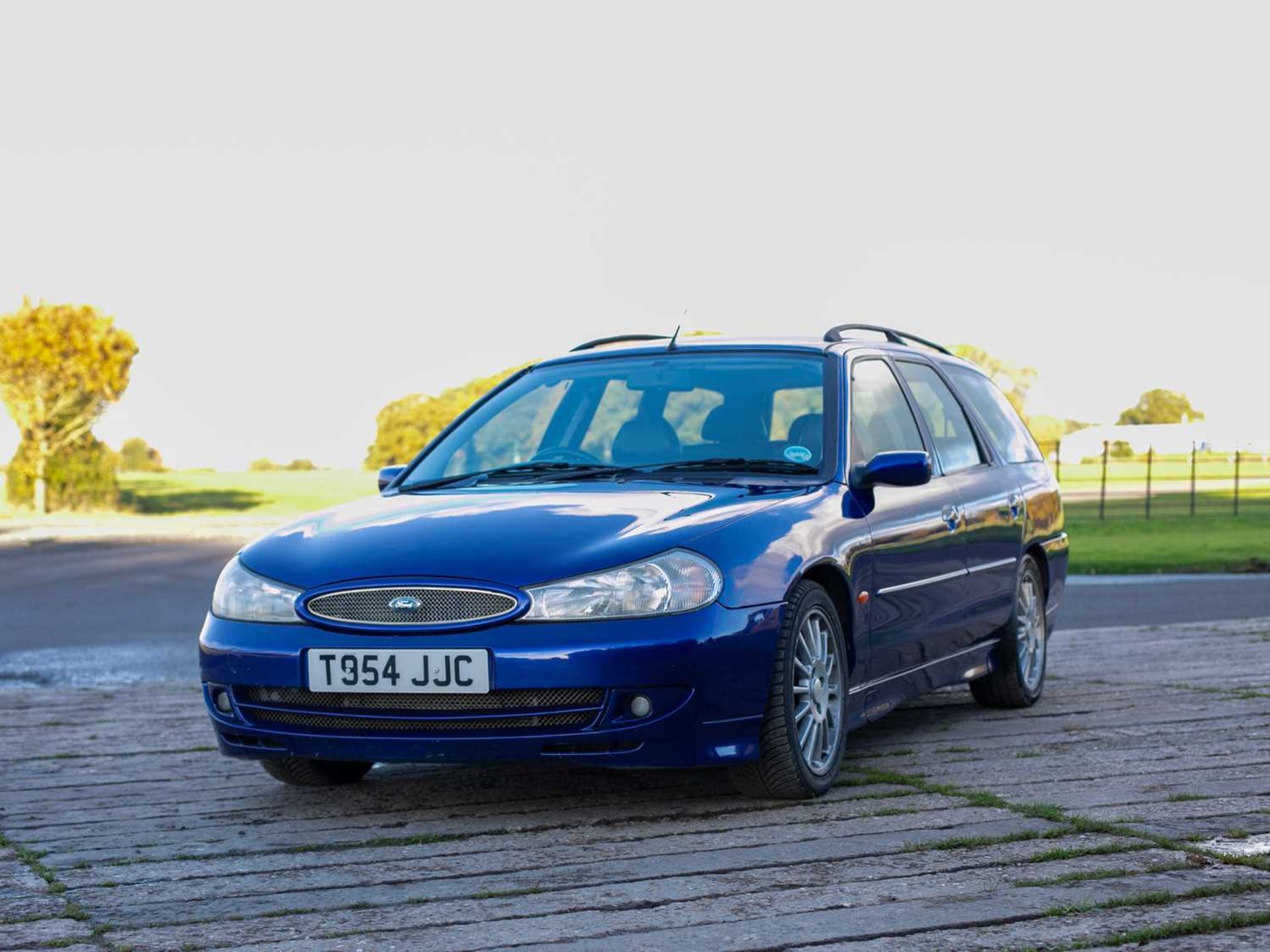 1999 Ford Mondeo ST200 Estate ***NO RESERVE*** Thought to be one of just 15 ST200 load-luggers, stil - Image 6 of 75