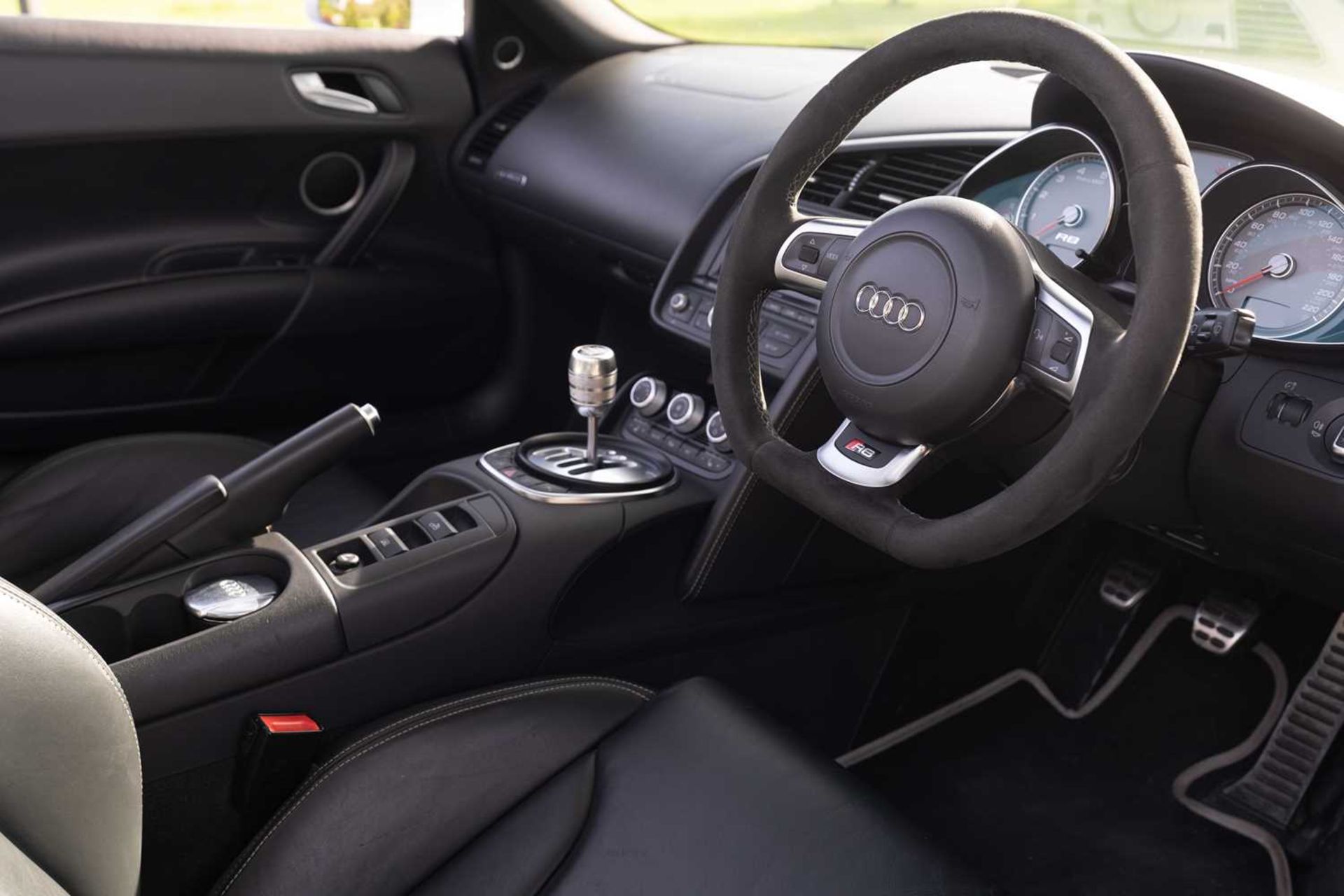 2010 Audi R8 Spyder V8 Specified in Suzuka Grey, with a Black Nappa leather interior and just 22,500 - Image 44 of 57