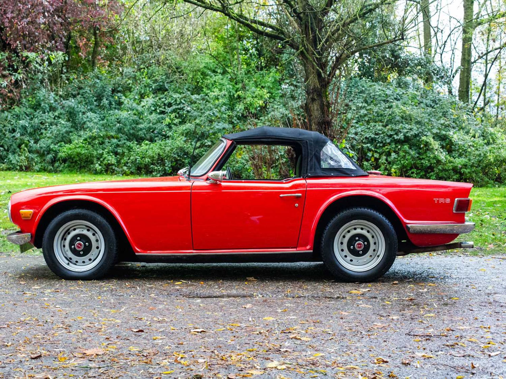 1969 Triumph TR6 Repatriated in 2020, converted to RHD and equipped with UK-specification SU carbure - Image 7 of 53