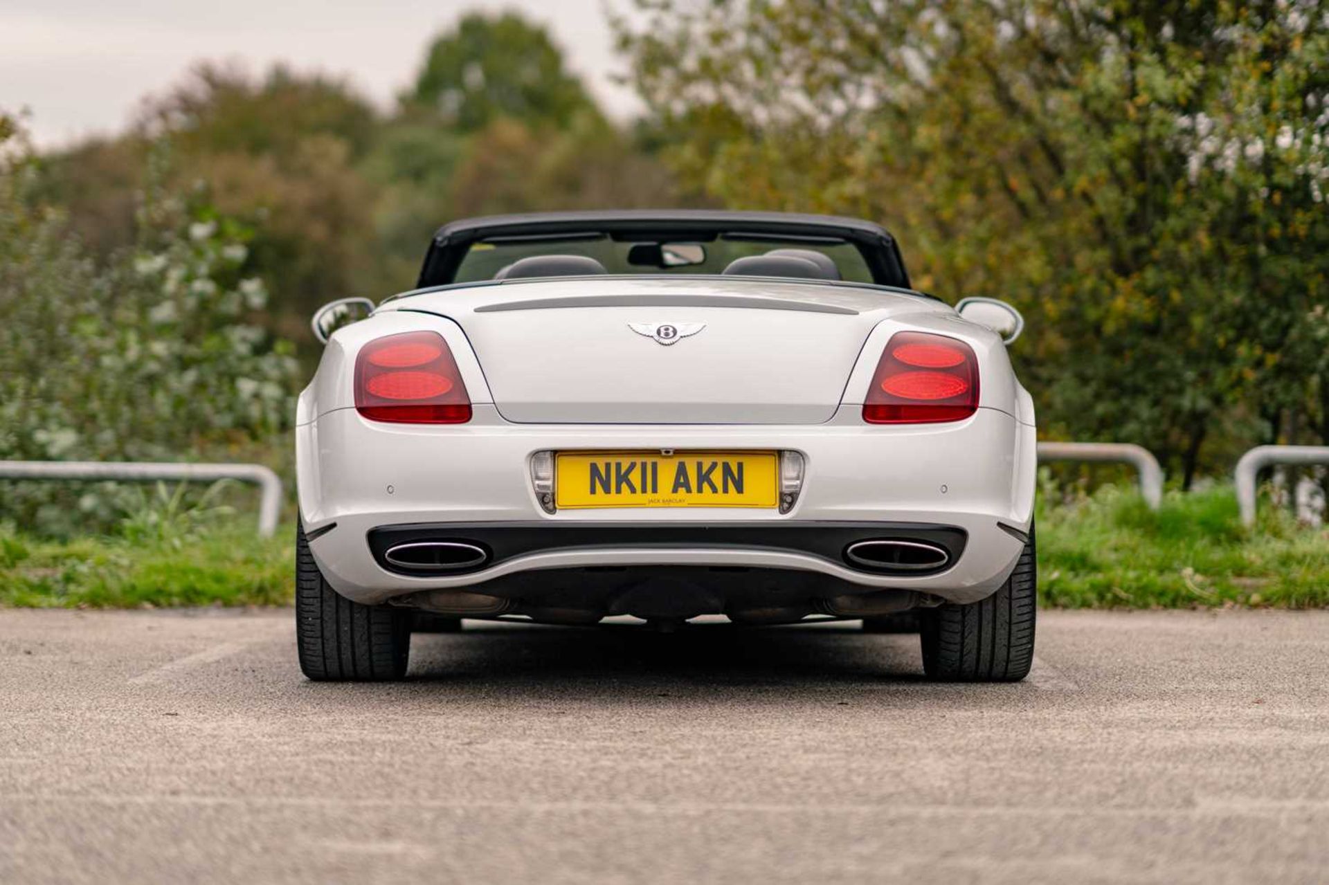 2011 Bentley GTC Supersports Finished in striking Glacier White and riding on gloss black 20” alloy  - Image 11 of 68