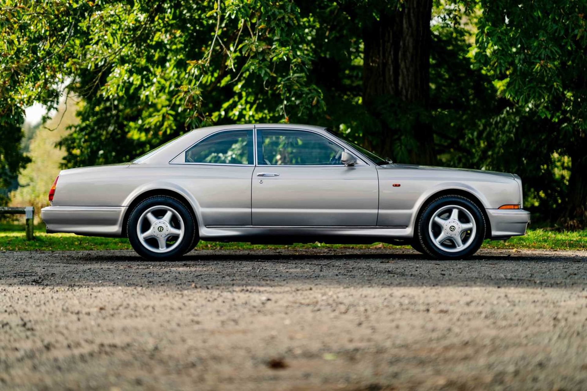 2002 Bentley Continental R Mulliner Desirable wide-body, Mulliner specification and believed to be o - Image 12 of 60