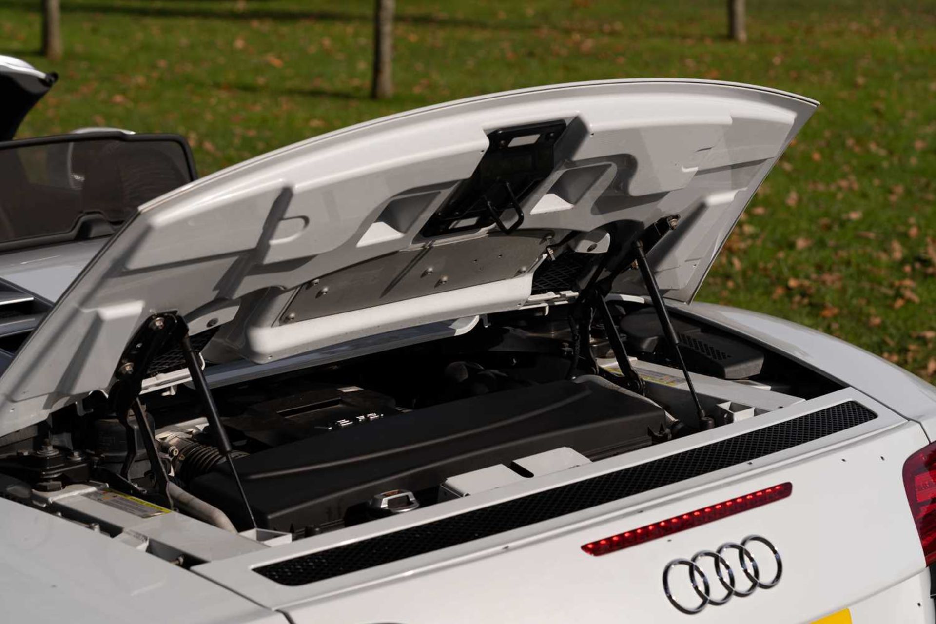 2010 Audi R8 Spyder V8 Specified in Suzuka Grey, with a Black Nappa leather interior and just 22,500 - Image 57 of 57