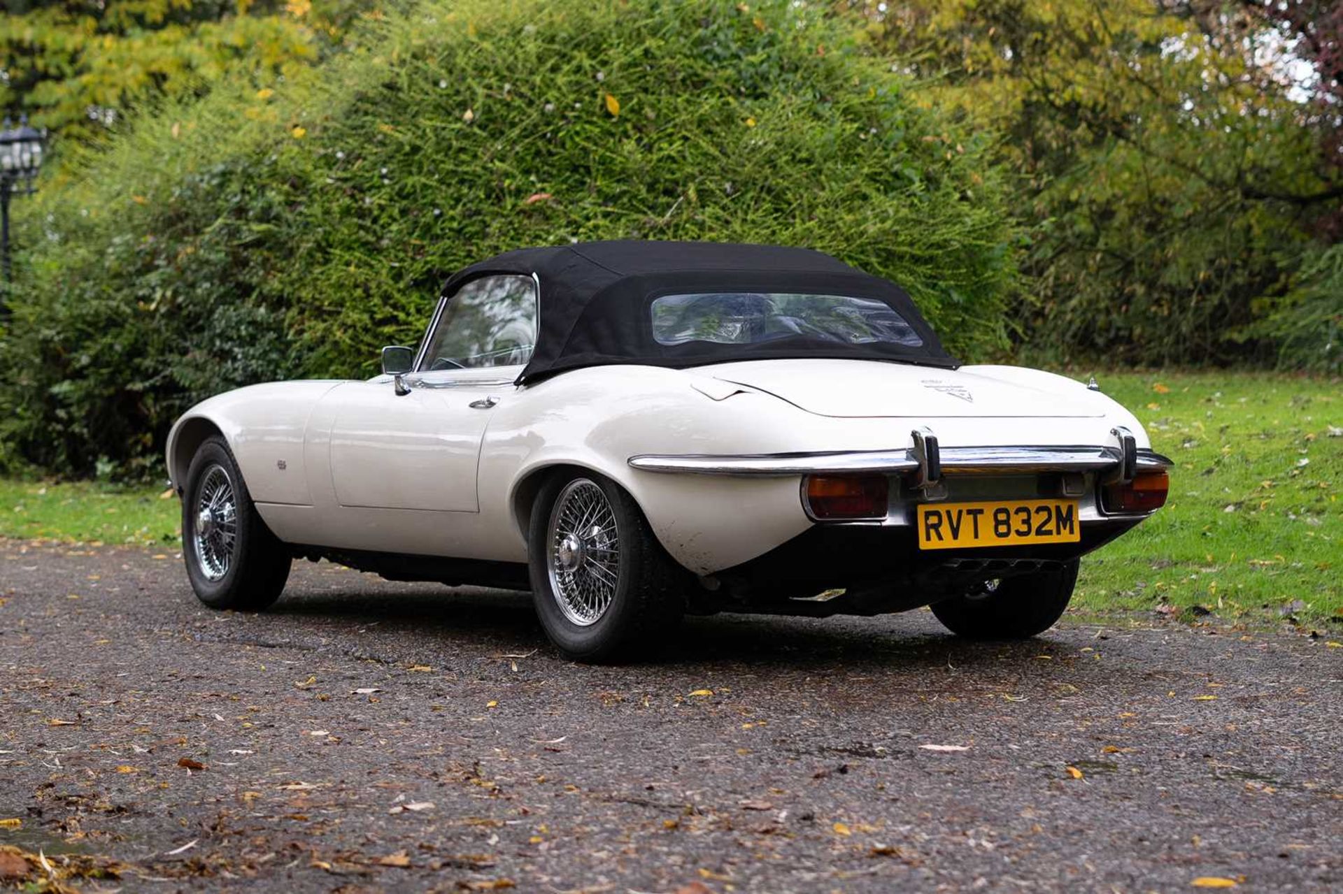 1973 Jaguar E-Type Roadster  A credible 37,000 mile right-hand drive, home market example, specified - Image 8 of 58