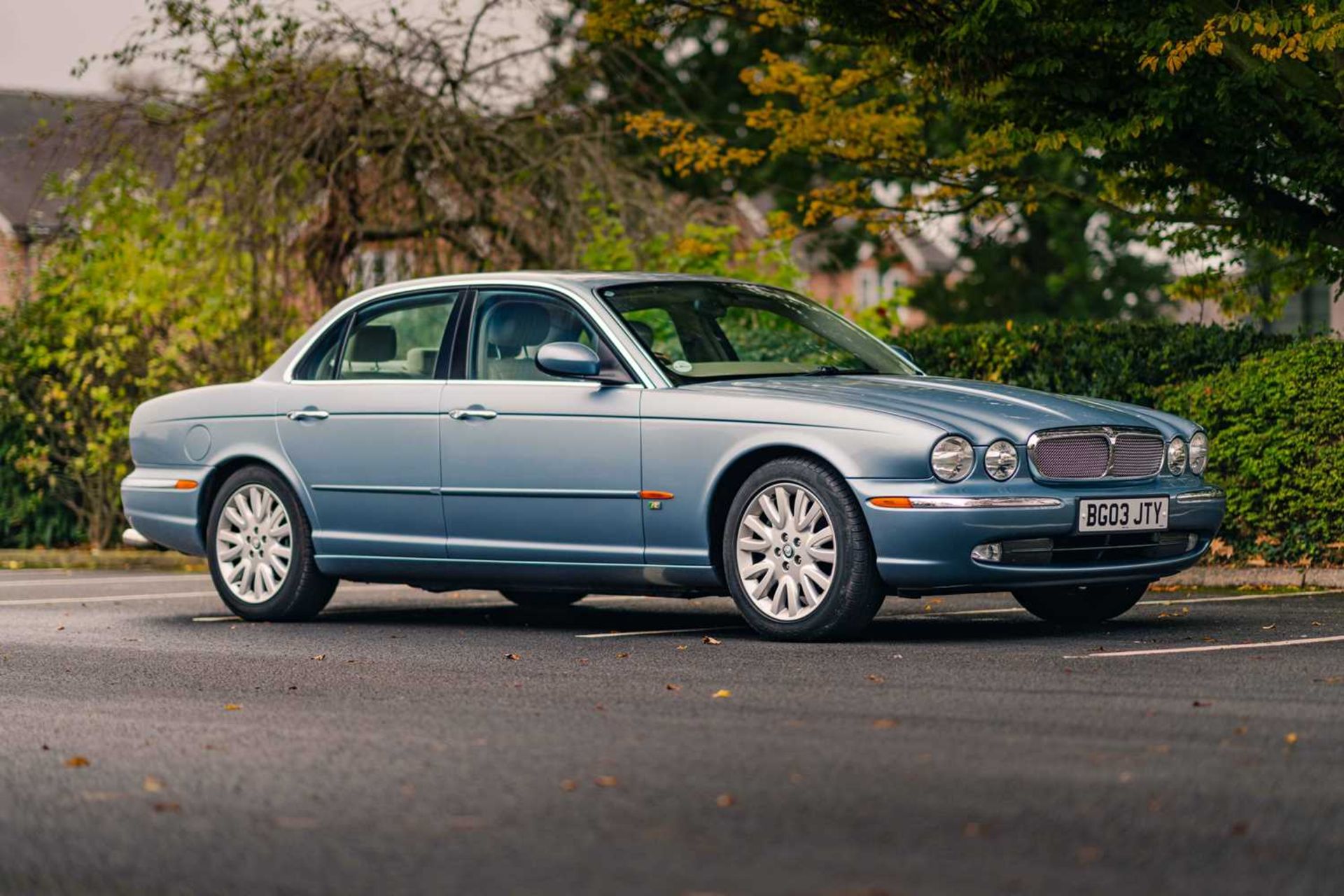 2003 Jaguar XJ8 4.2 V8 SE Range-topping 'Special Equipment' model, with a current MOT and warranted 