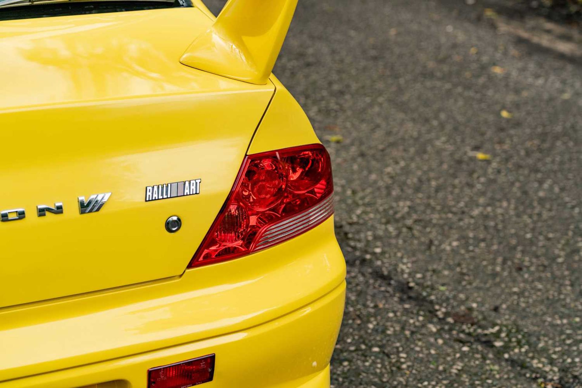2001 Mitsubishi Lancer Evolution VII Subtly upgraded and previous long-term (seventeen year) ownersh - Image 30 of 64