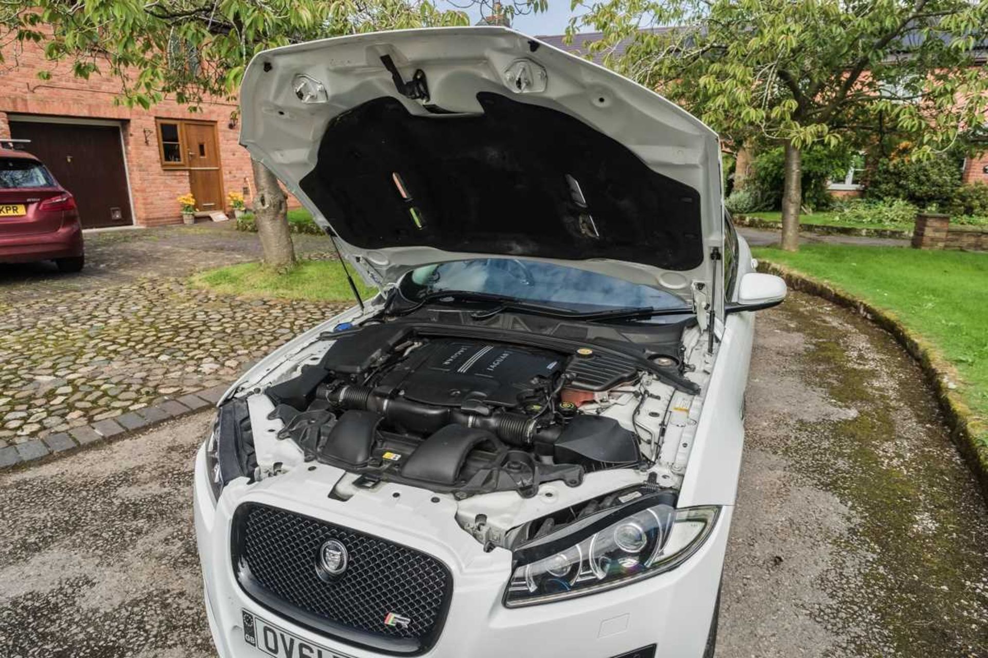 2011 Jaguar XFR Saloon 500 horsepower four-door super saloon, with an enviable factory specification - Image 79 of 83
