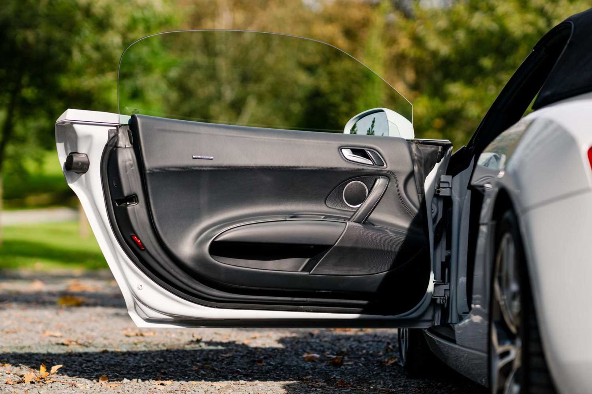 2010 Audi R8 Spyder V8 Specified in Suzuka Grey, with a Black Nappa leather interior and just 22,500 - Image 41 of 57