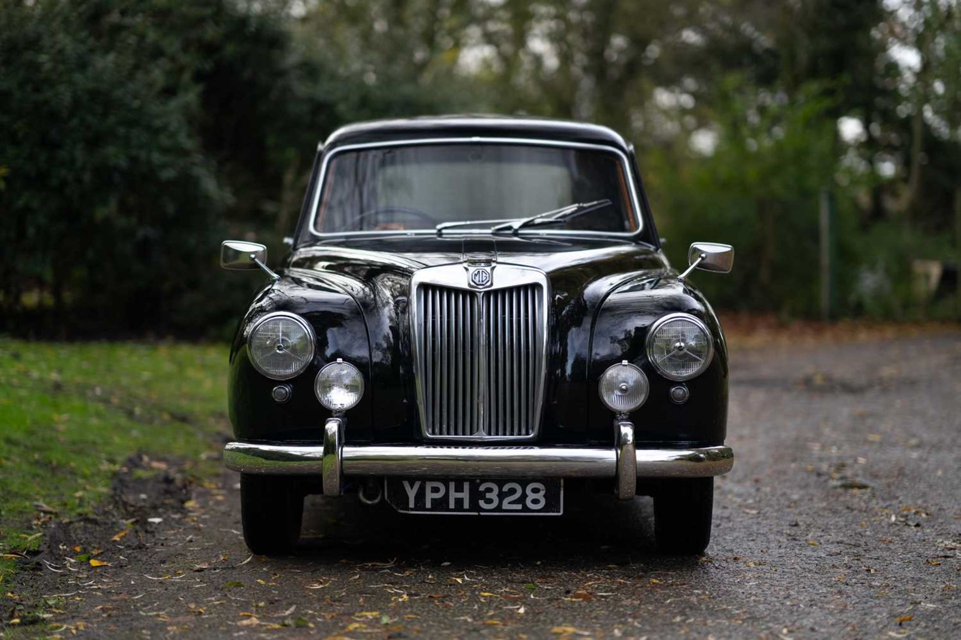 1955 MG Magnette ZA A very original-looking three owner example and subject to a recent engine refre - Image 3 of 49