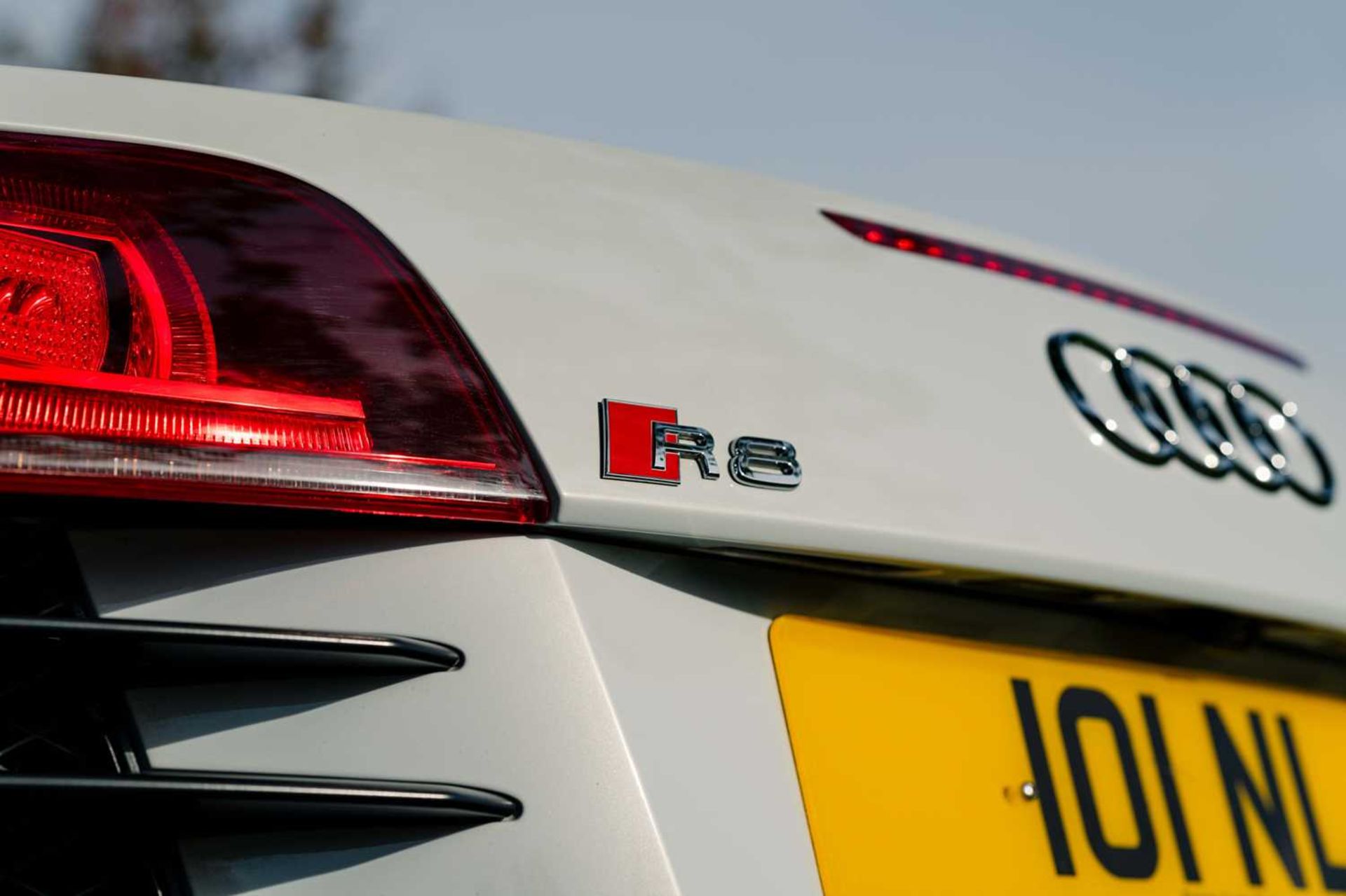 2010 Audi R8 Spyder V8 Specified in Suzuka Grey, with a Black Nappa leather interior and just 22,500 - Image 35 of 57