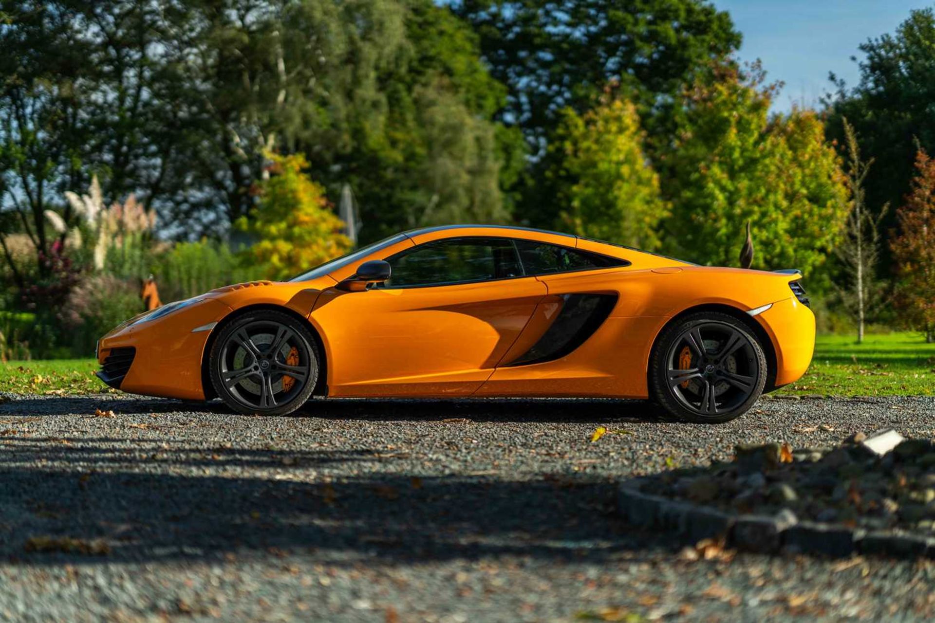 2011 McLaren MP4-12C Finished in striking Papaya 'McLaren Orange' and just over 29,000 warranted mil - Image 7 of 52