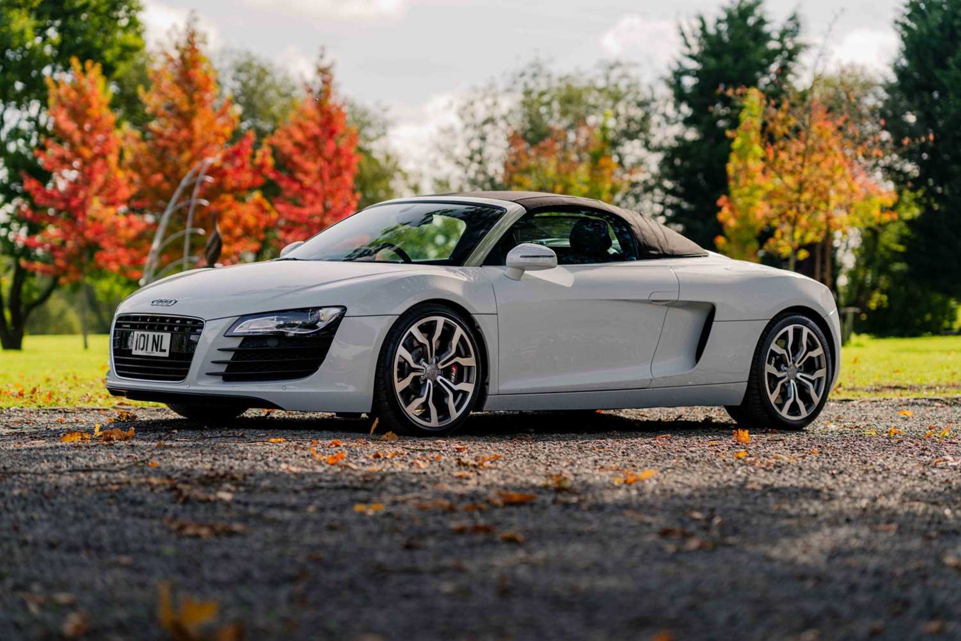 2010 Audi R8 Spyder V8 Specified in Suzuka Grey, with a Black Nappa leather interior and just 22,500 - Image 5 of 57