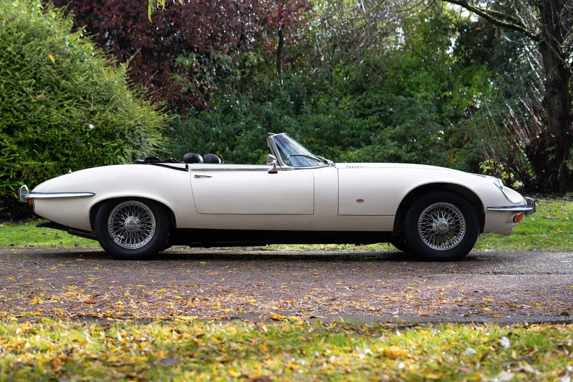 1973 Jaguar E-Type Roadster  A credible 37,000 mile right-hand drive, home market example, specified - Image 15 of 58