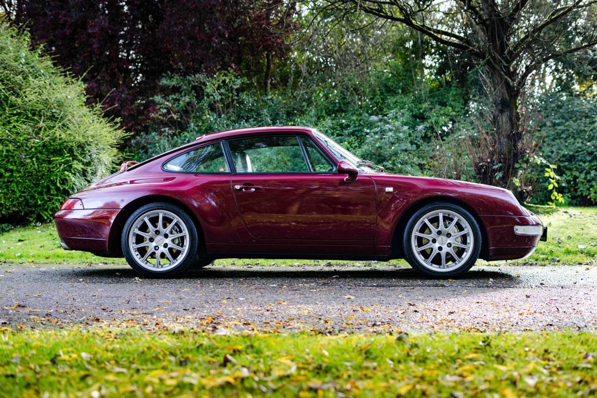 1996 Porsche 911 Carrera 4 Two-owner, 64k mile example with full service history. Rides on upgraded  - Image 12 of 64