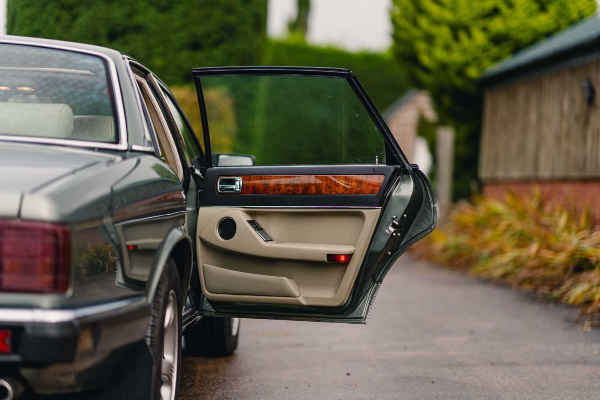 1990 Jaguar XJ40 Highly-original, timewarp example, with just 16,700 warranted miles from new - Image 30 of 70