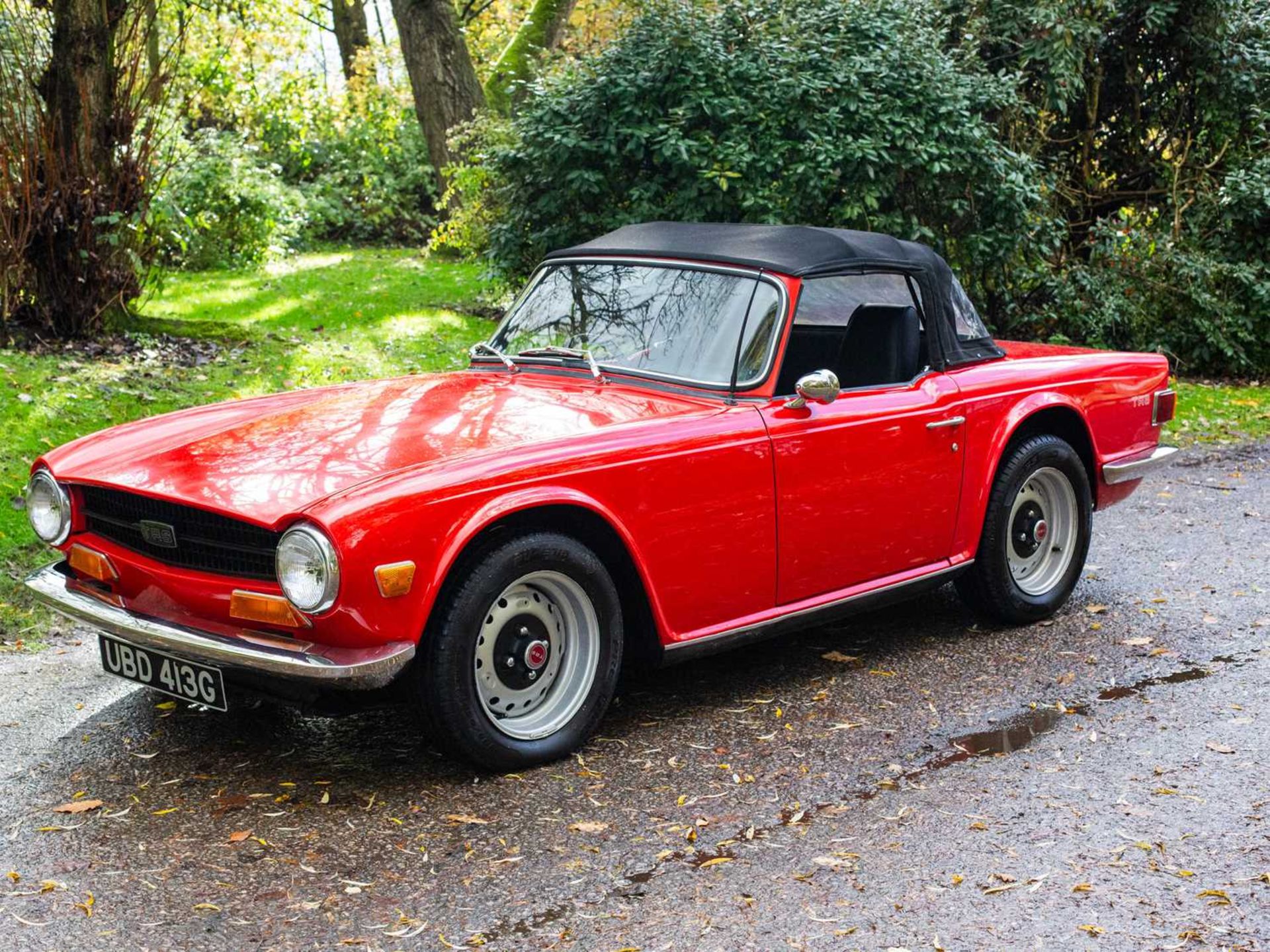 1969 Triumph TR6 Repatriated in 2020, converted to RHD and equipped with UK-specification SU carbure - Image 5 of 53