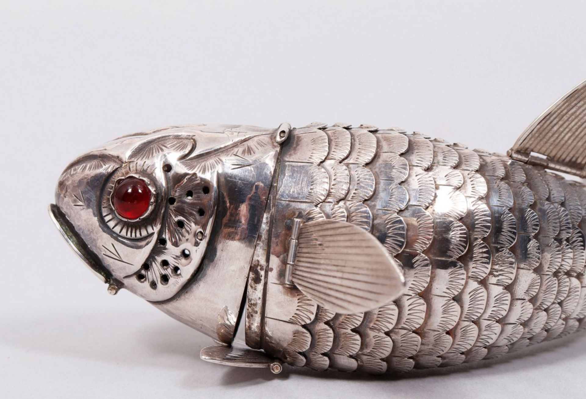 Besamimbüchse in Fischform, 830er Silber, wohl Skandinavien, 19.Jh.  - Bild 4 aus 7