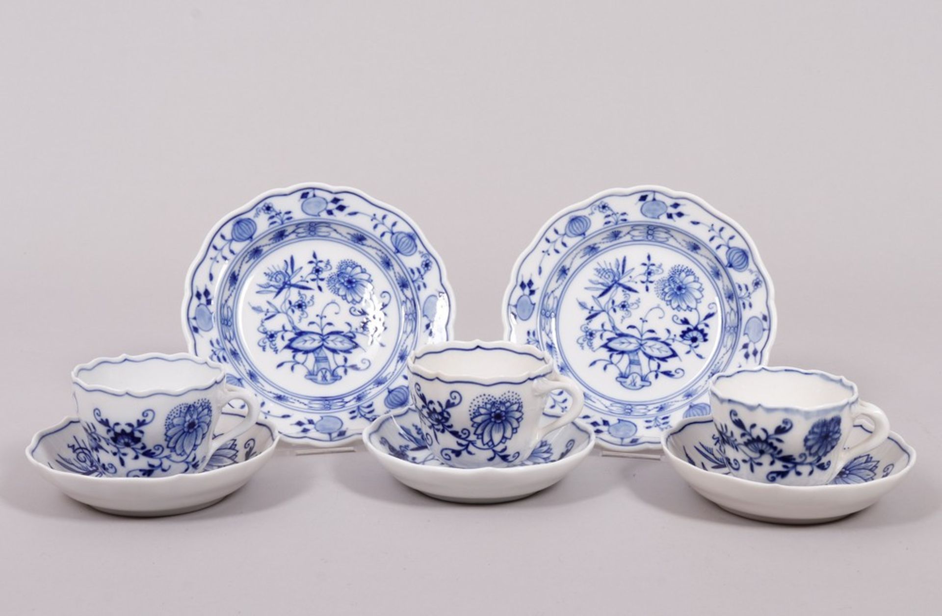 Mixed lot of porcelain, Meissen, decor "onion pattern", 20th C./some c. 1900 - Image 10 of 11