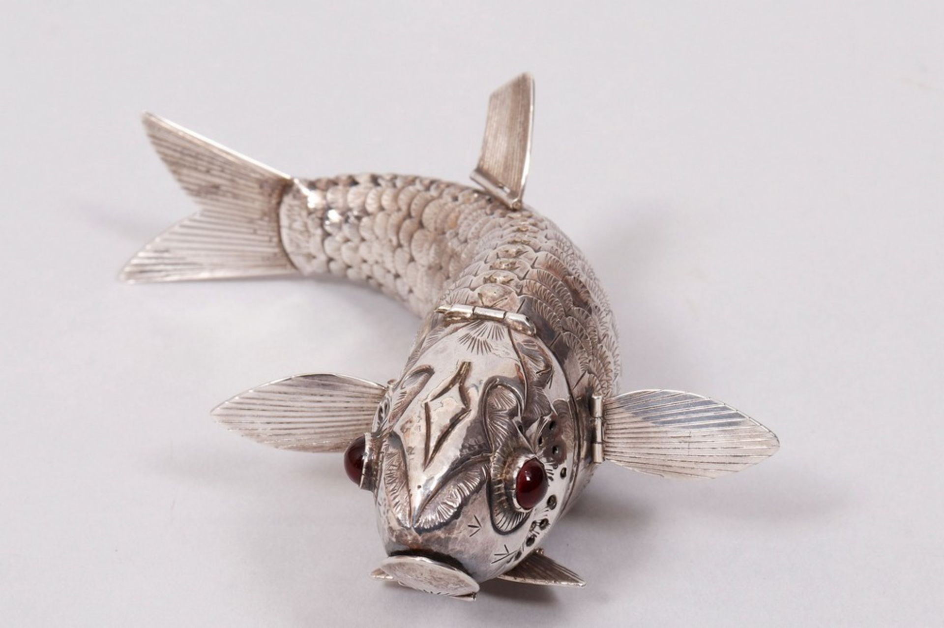Besamim box in shape of a fish, 830 silver, probably Scandinavia, 19th C. - Image 3 of 7