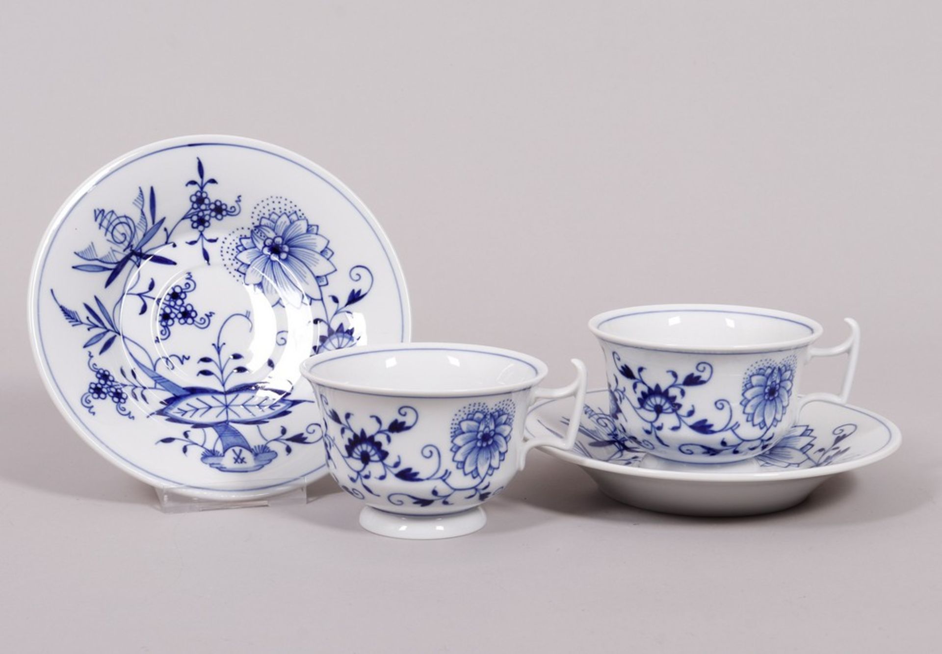 Mixed lot of porcelain, Meissen, decor "onion pattern", 20th C./some c. 1900 - Image 8 of 11