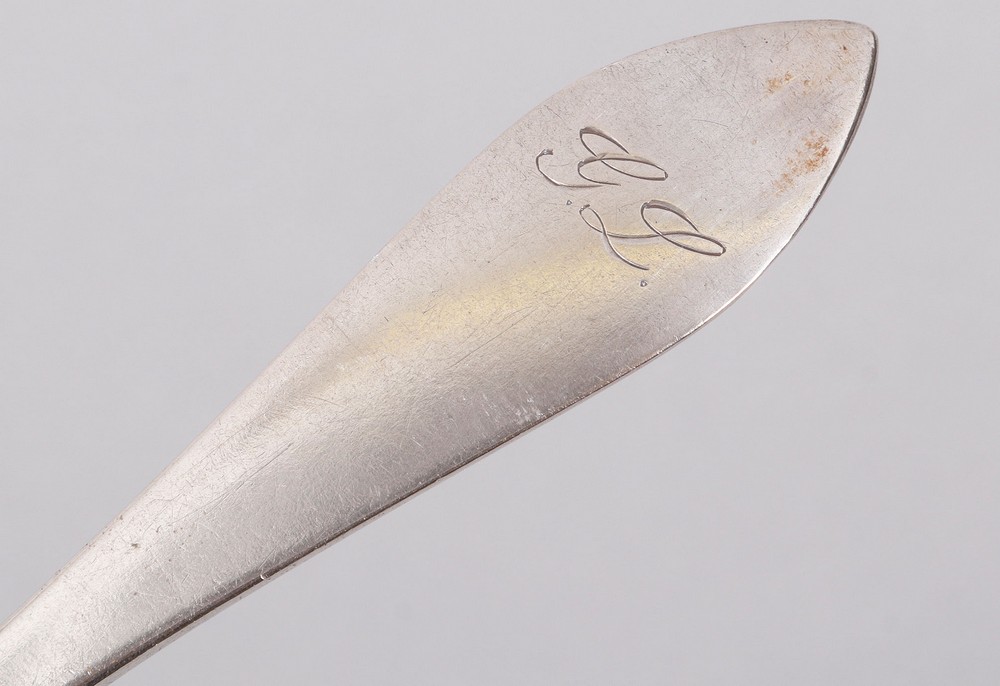 Pair of silver dining spoons, incl. Franz Peter Krumstroh, Glückstadt, early 19th C. - Image 3 of 4