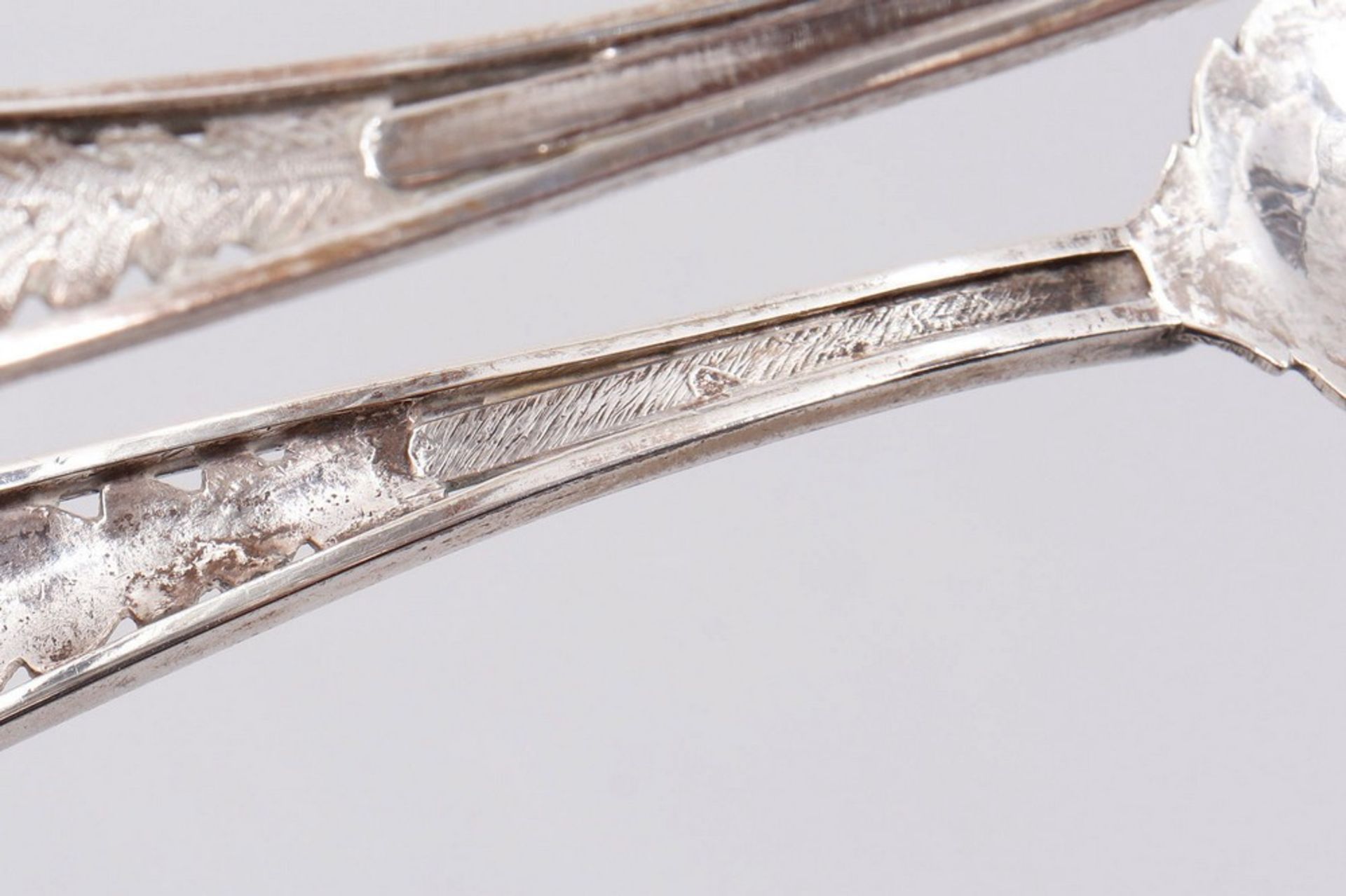 Empire sugar tongs, silver, probably German, c. 1800 - Image 3 of 3