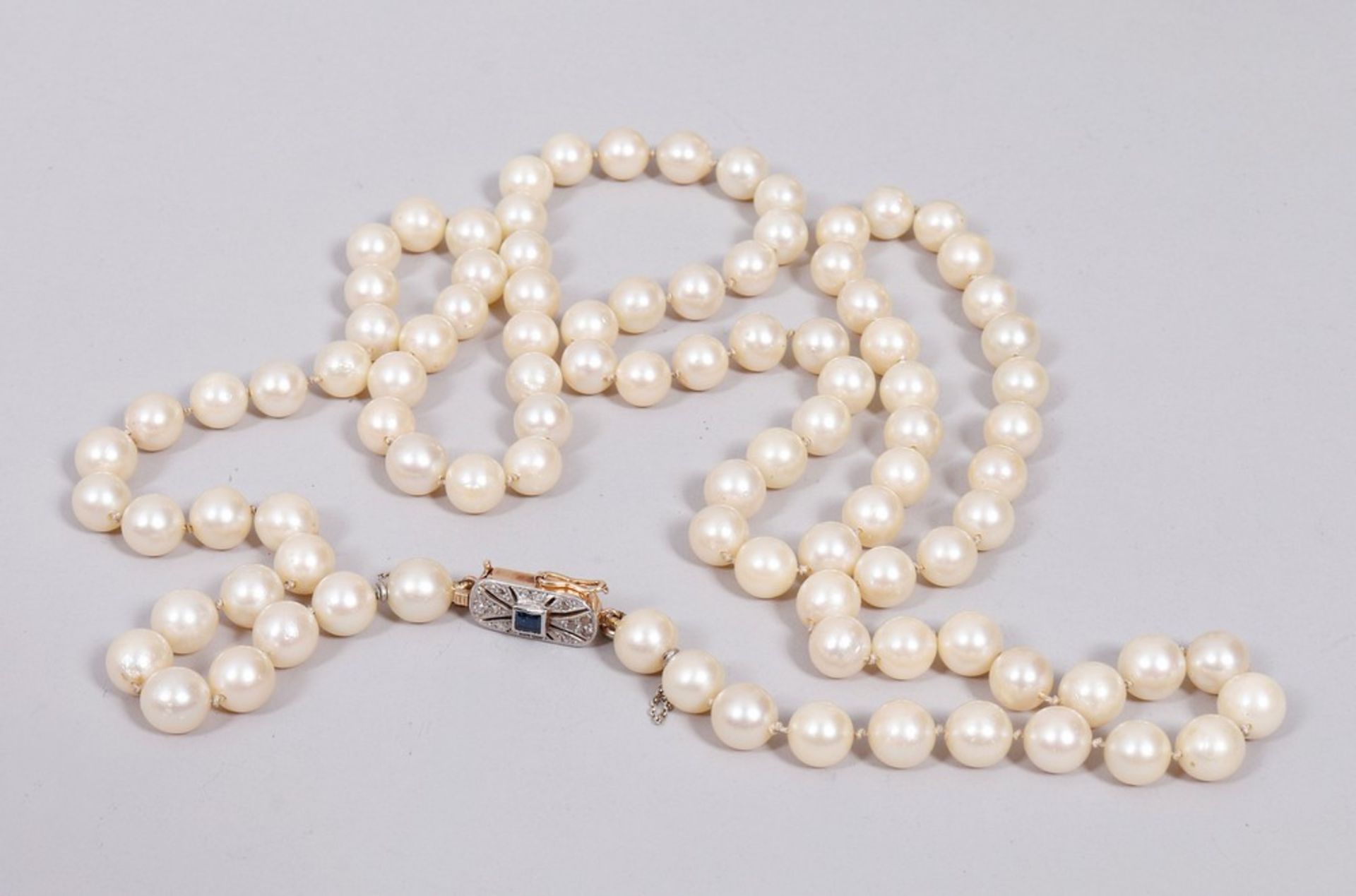 Art Déco-Perlenkette, 750 Gold Verschluss, 1. H. 20.Jh.  - Bild 3 aus 3