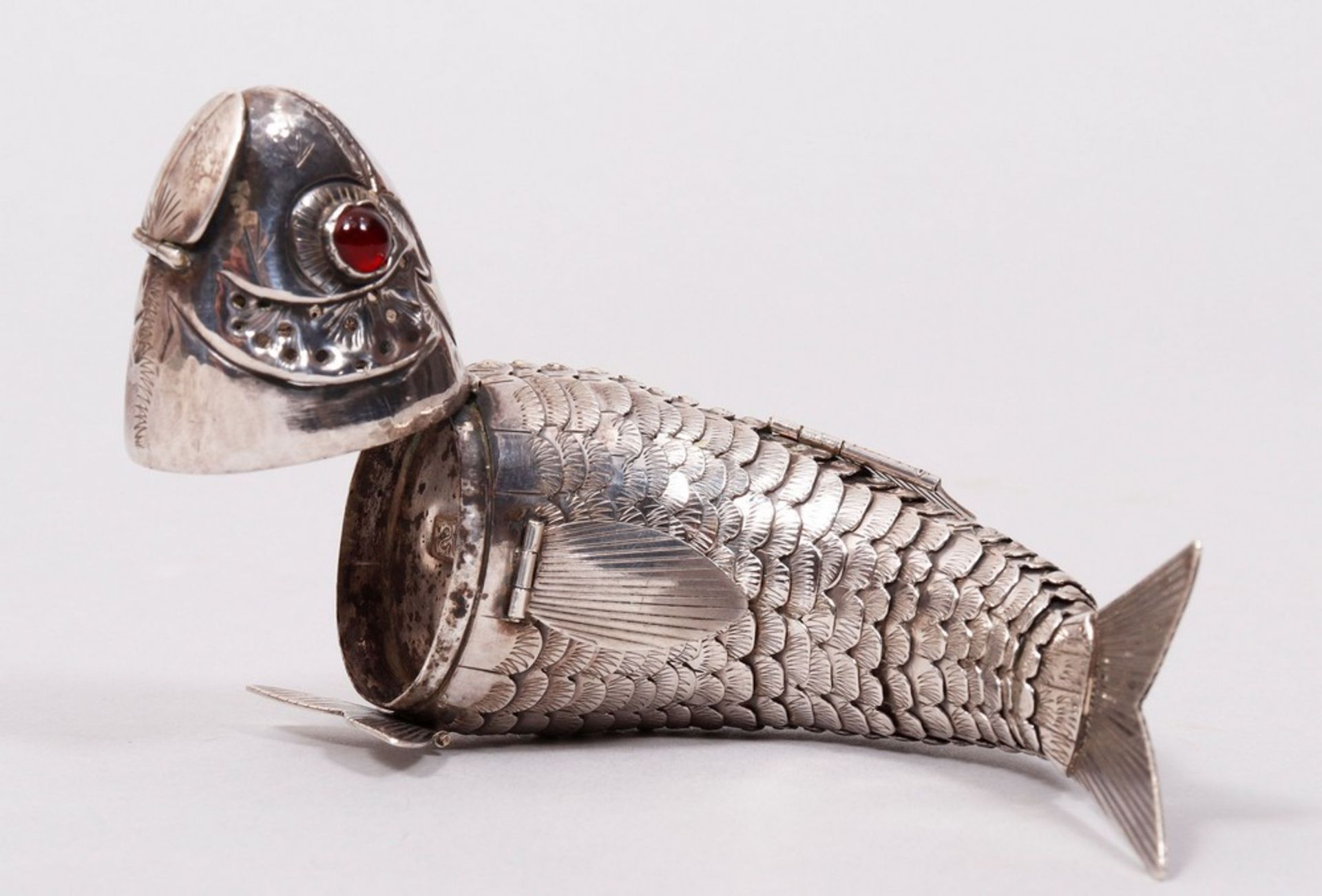 Besamim box in shape of a fish, 830 silver, probably Scandinavia, 19th C. - Image 2 of 7