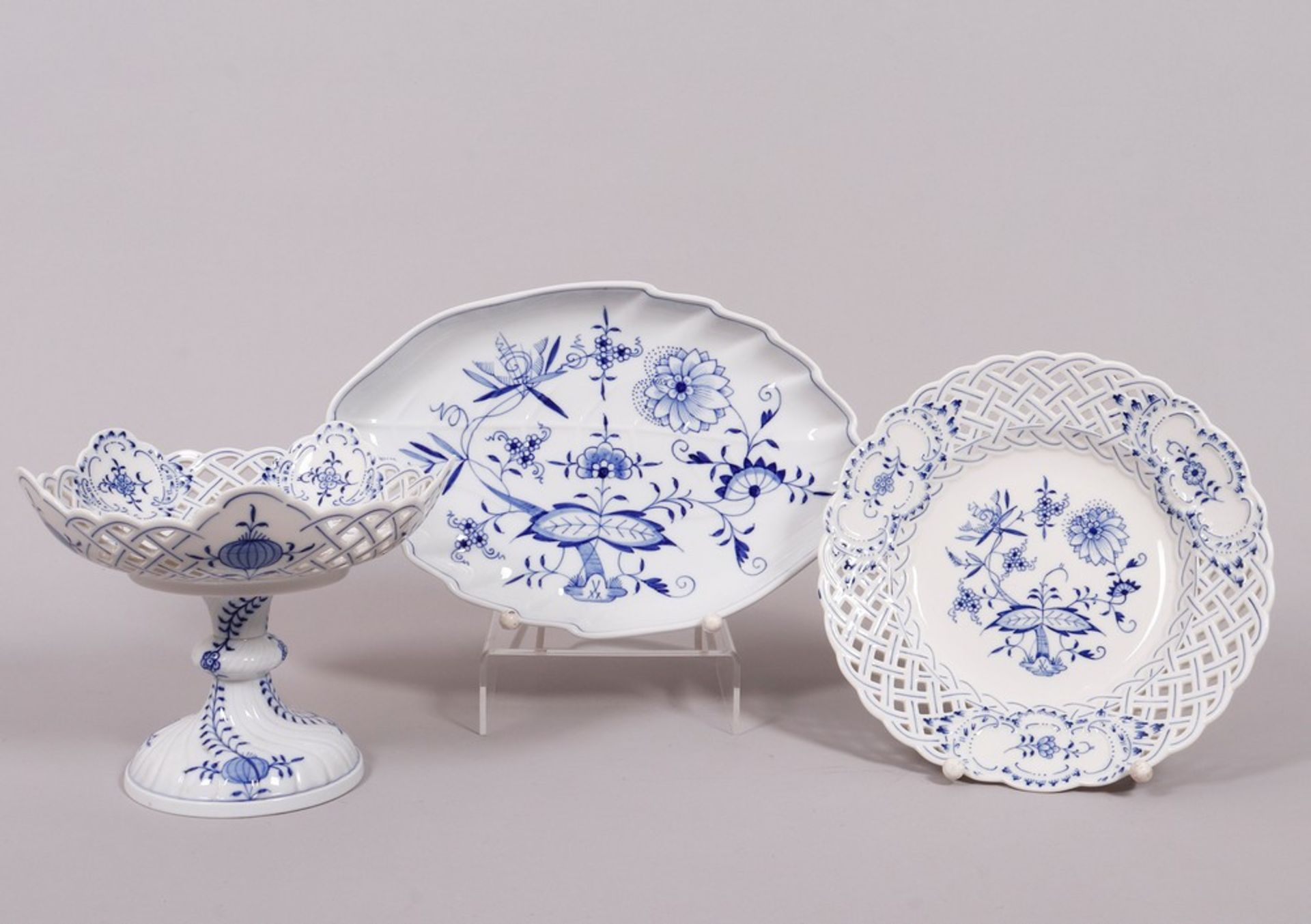 Konvolut Porzellan, Meissen, Dekor "Zwiebelmuster", 20.Jh./ vereinzelt um 1900 - Bild 3 aus 11