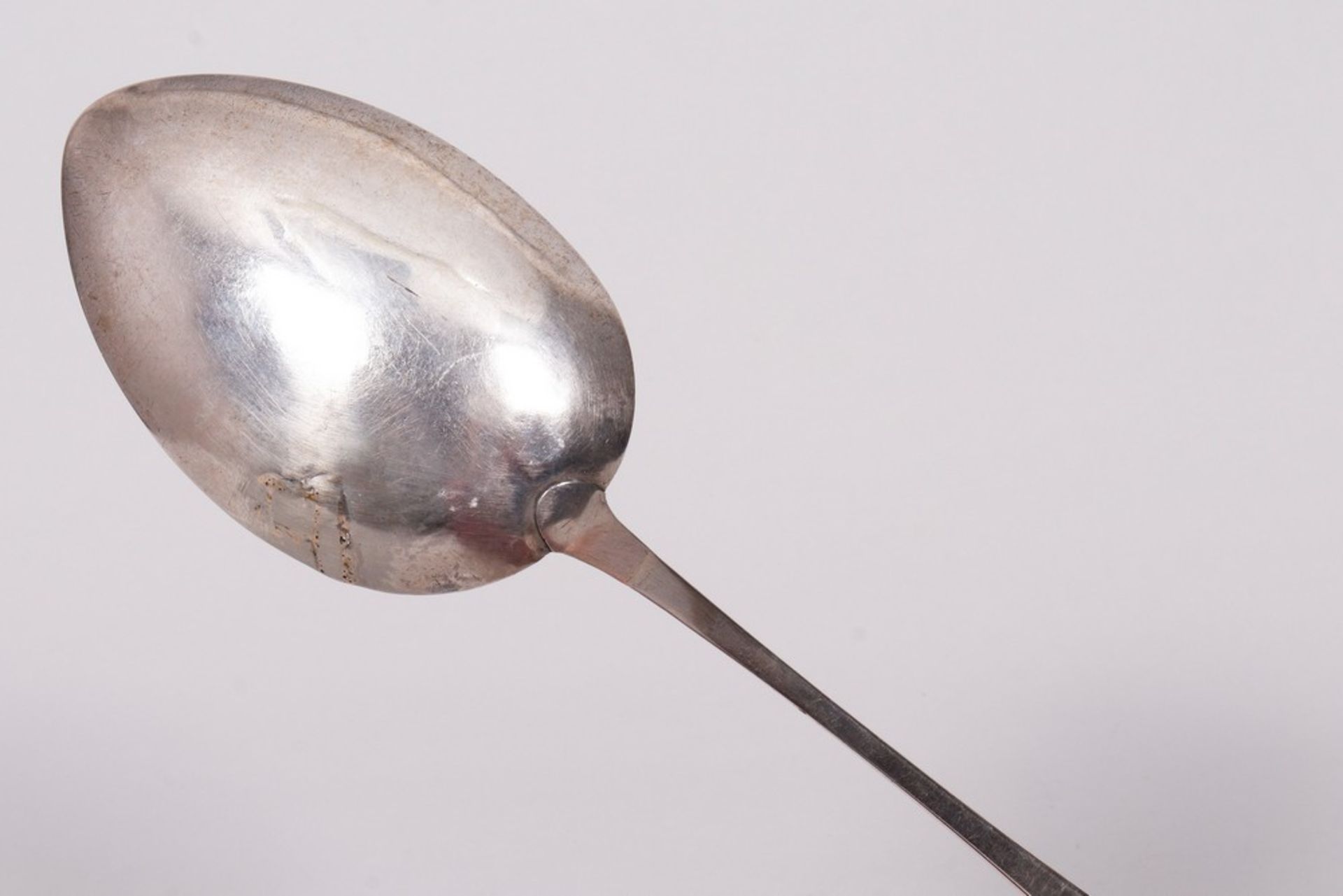 Large serving spoon, silver, Franz Joachim Riesmann (master 1814-26), Lübeck, 1st half 19th C. - Image 4 of 5
