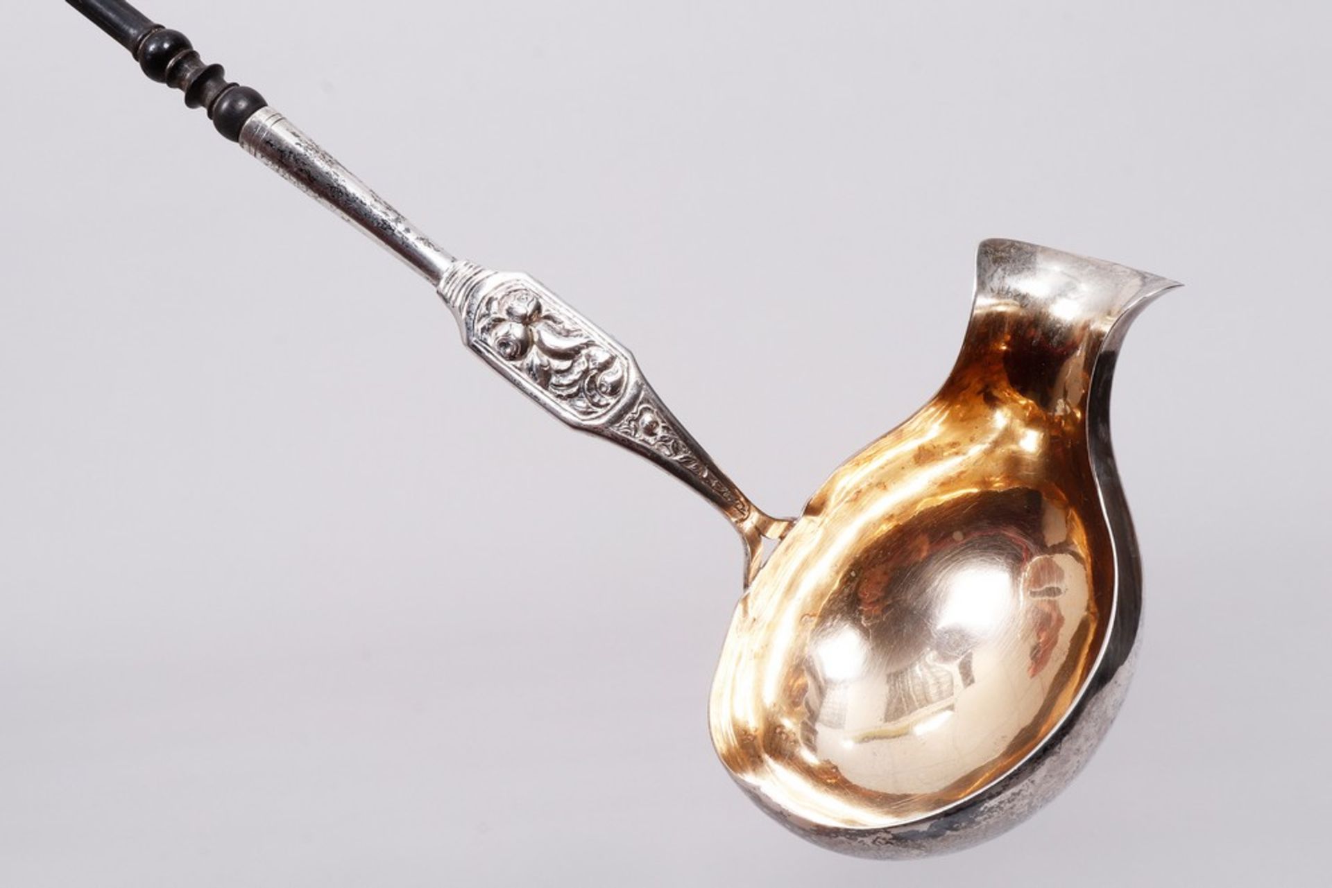 Biedermeier ladle, silver, partially gilt, Hamburg, 1st half 19th C. - Image 4 of 5