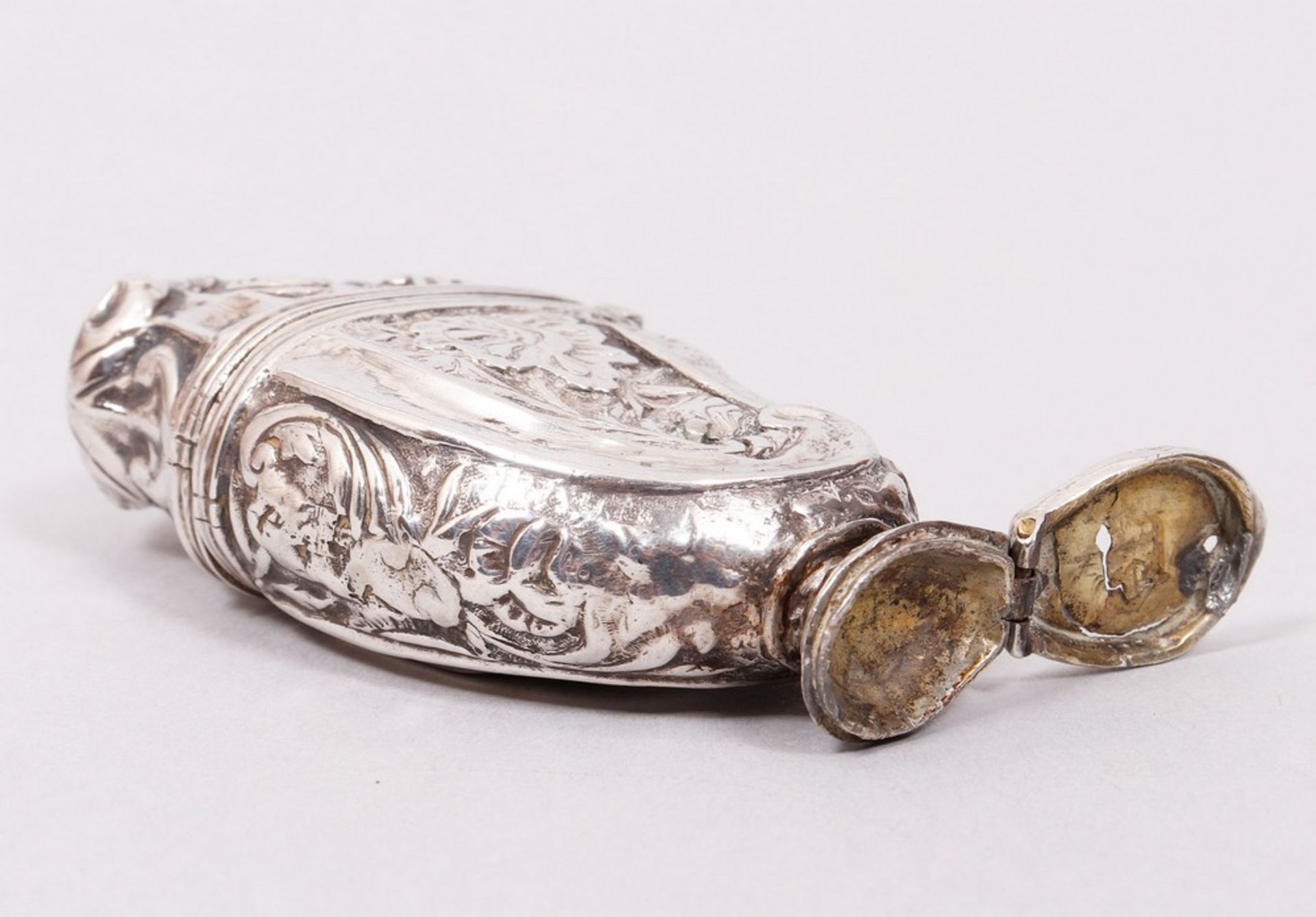 Small Baroque smelling box, 925 silver, partially gilt, probably German, c. 1747 - Image 5 of 6