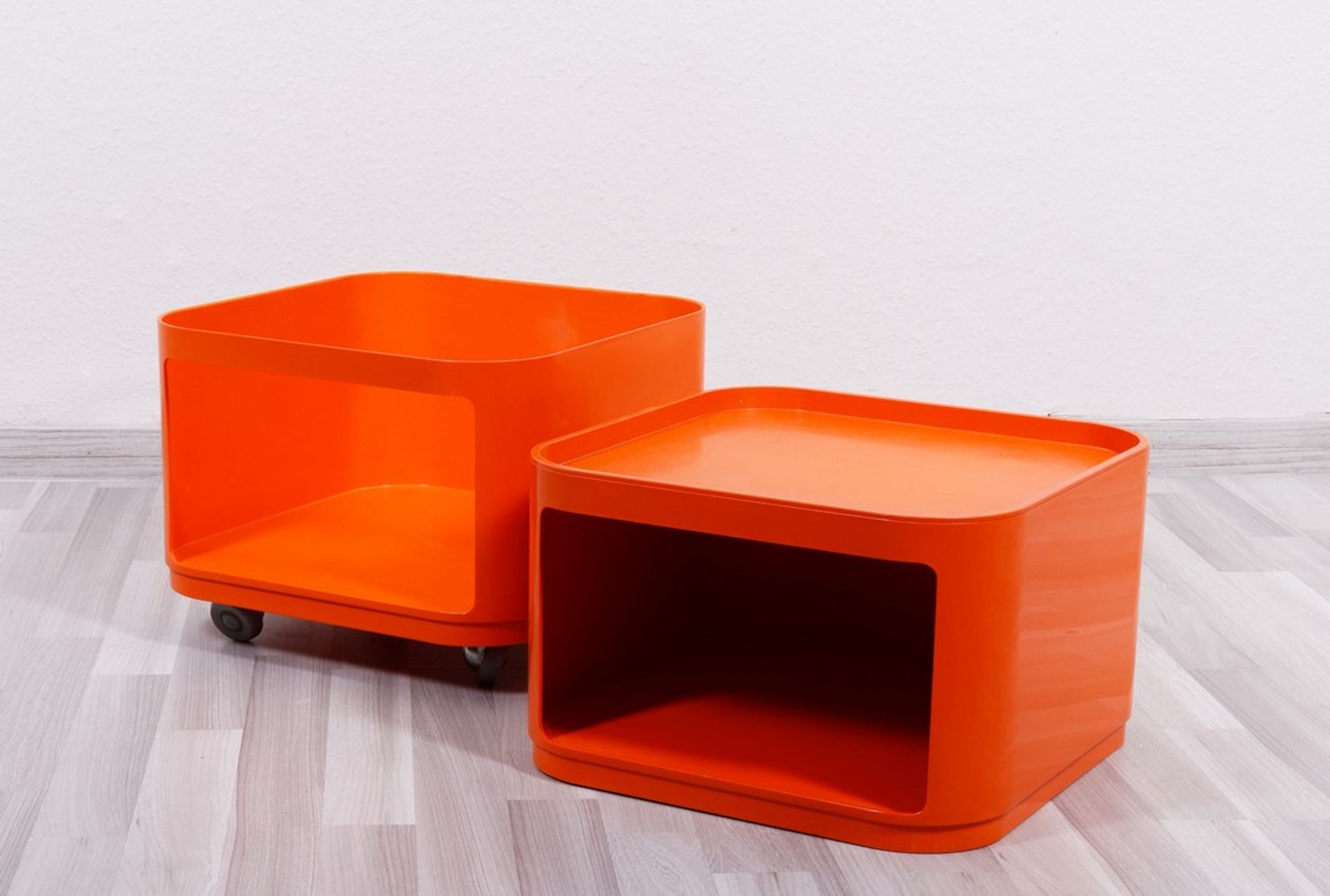 Small container on wheels, design Anna Castelli for Kartell, Italy, c. 1970 - Image 2 of 3